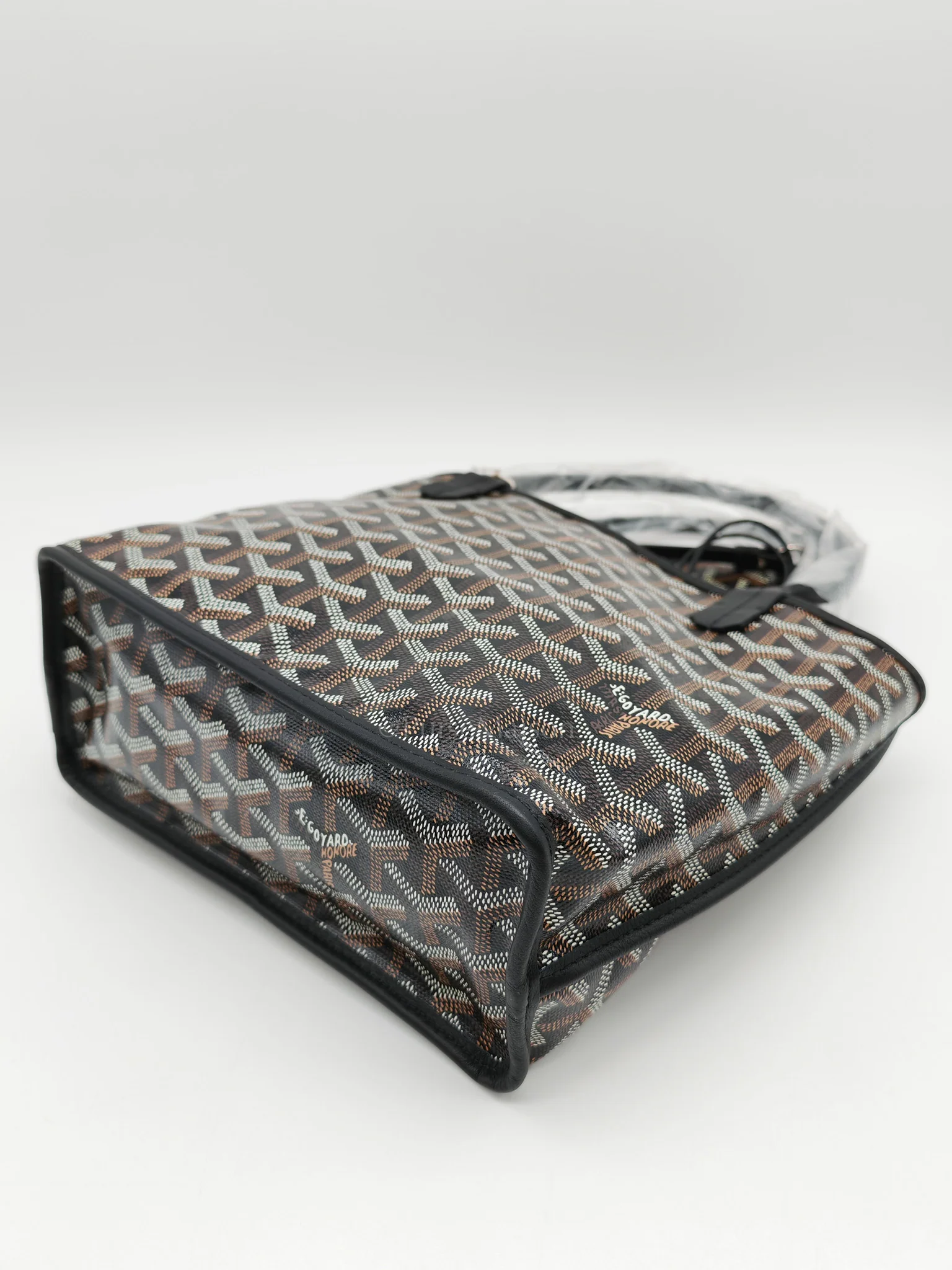 Goyard Mini Anjou in Black Goyardine Canvas with Croc Magnetic Clip - Image 11