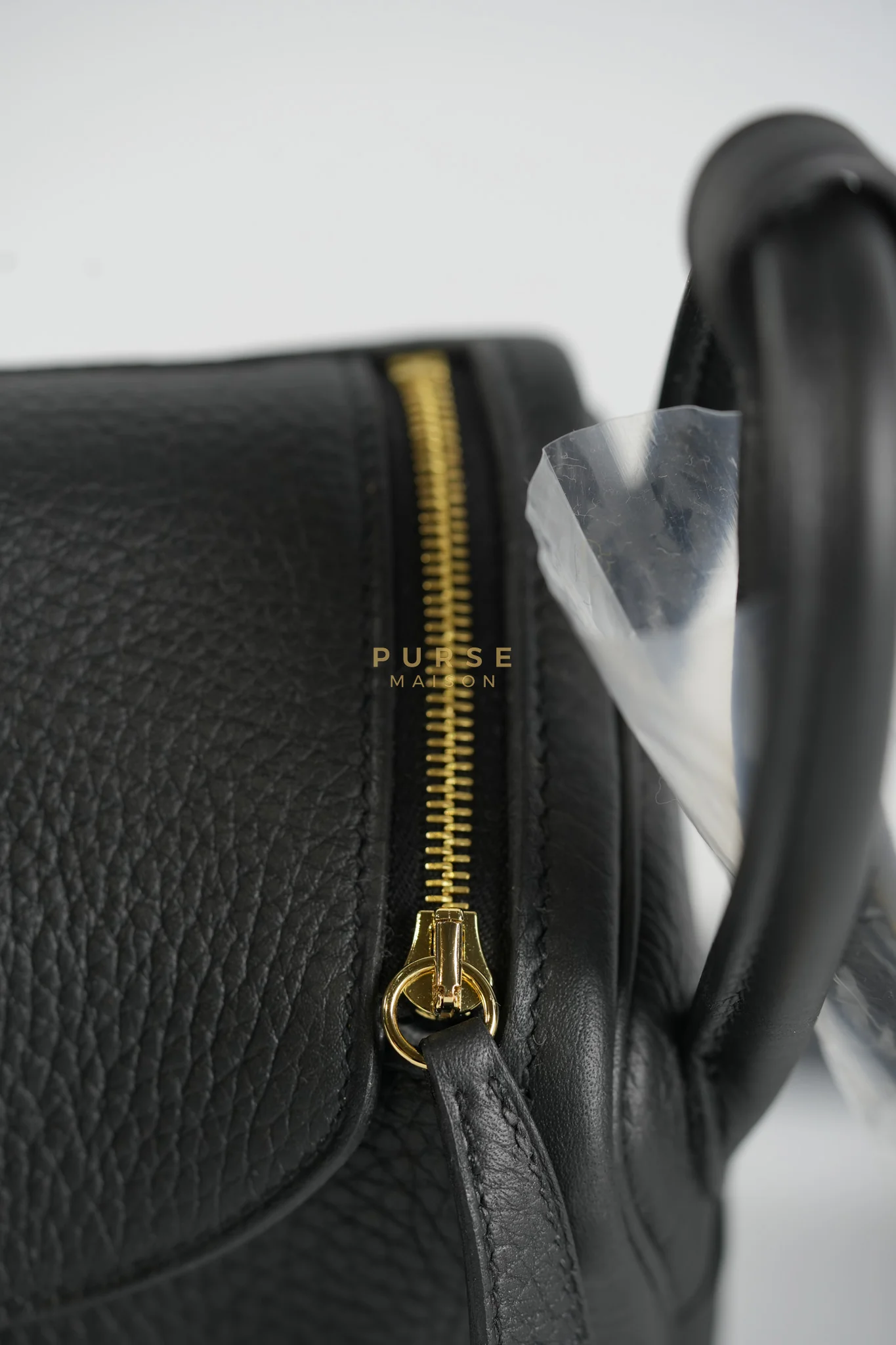 Hermes Mini Lindy Black in Togo Leather and Gold Hardware Stamp K (2025) - Image 13