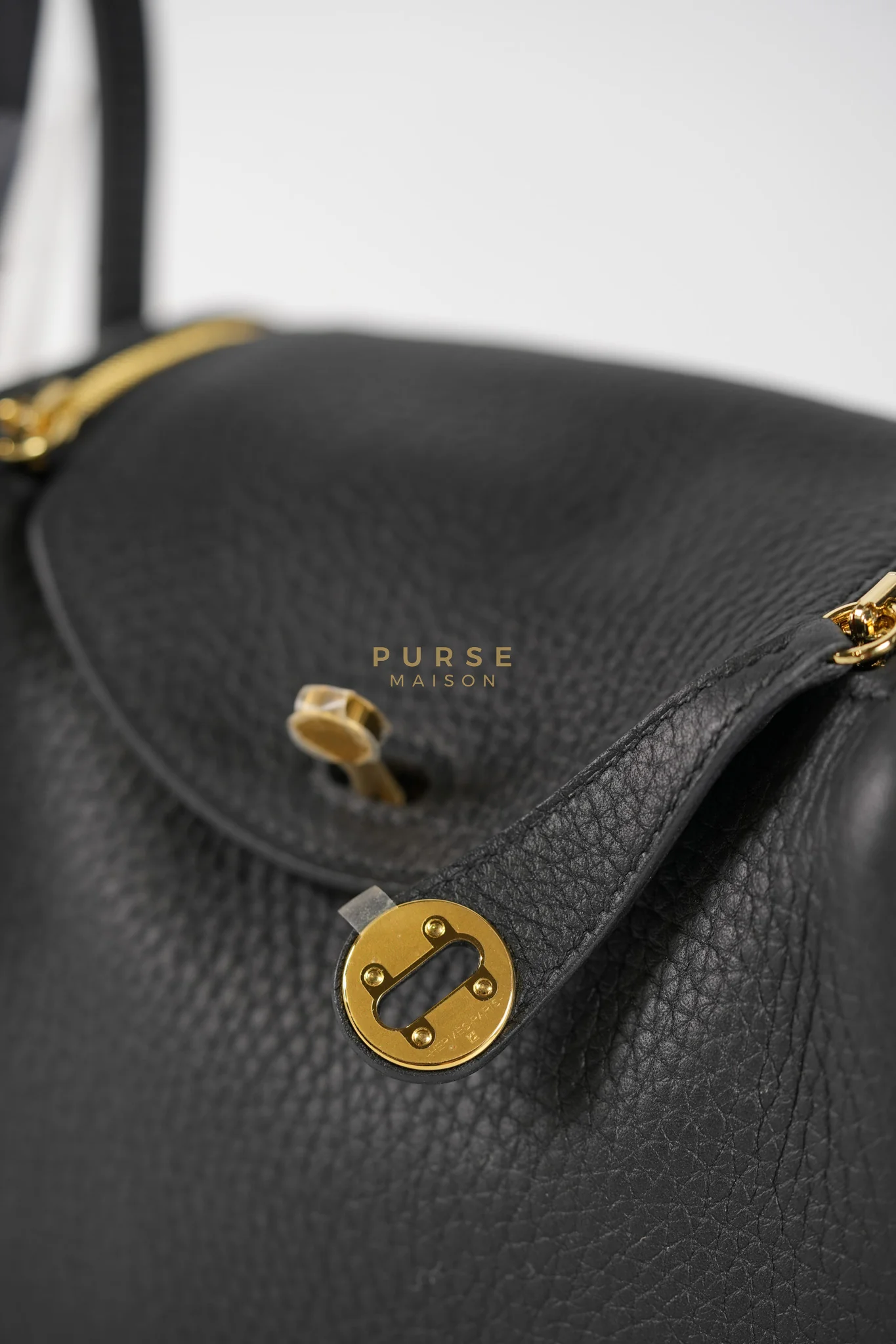 Hermes Mini Lindy Black in Togo Leather and Gold Hardware Stamp K (2025) - Image 17