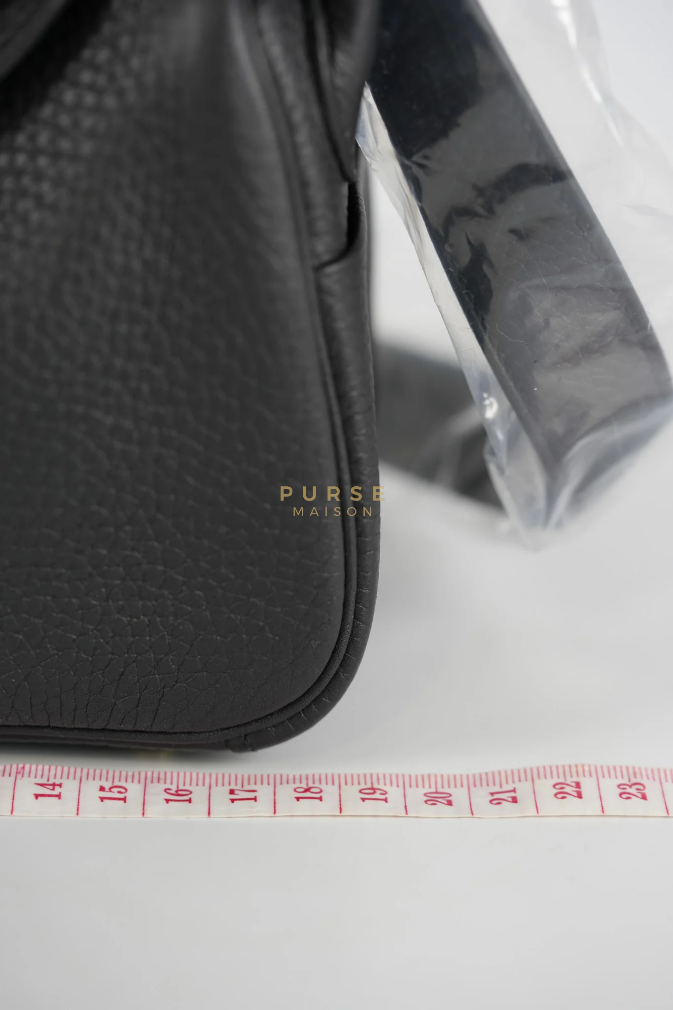 Hermes Mini Lindy Black in Togo Leather and Gold Hardware Stamp K (2025) - Image 27