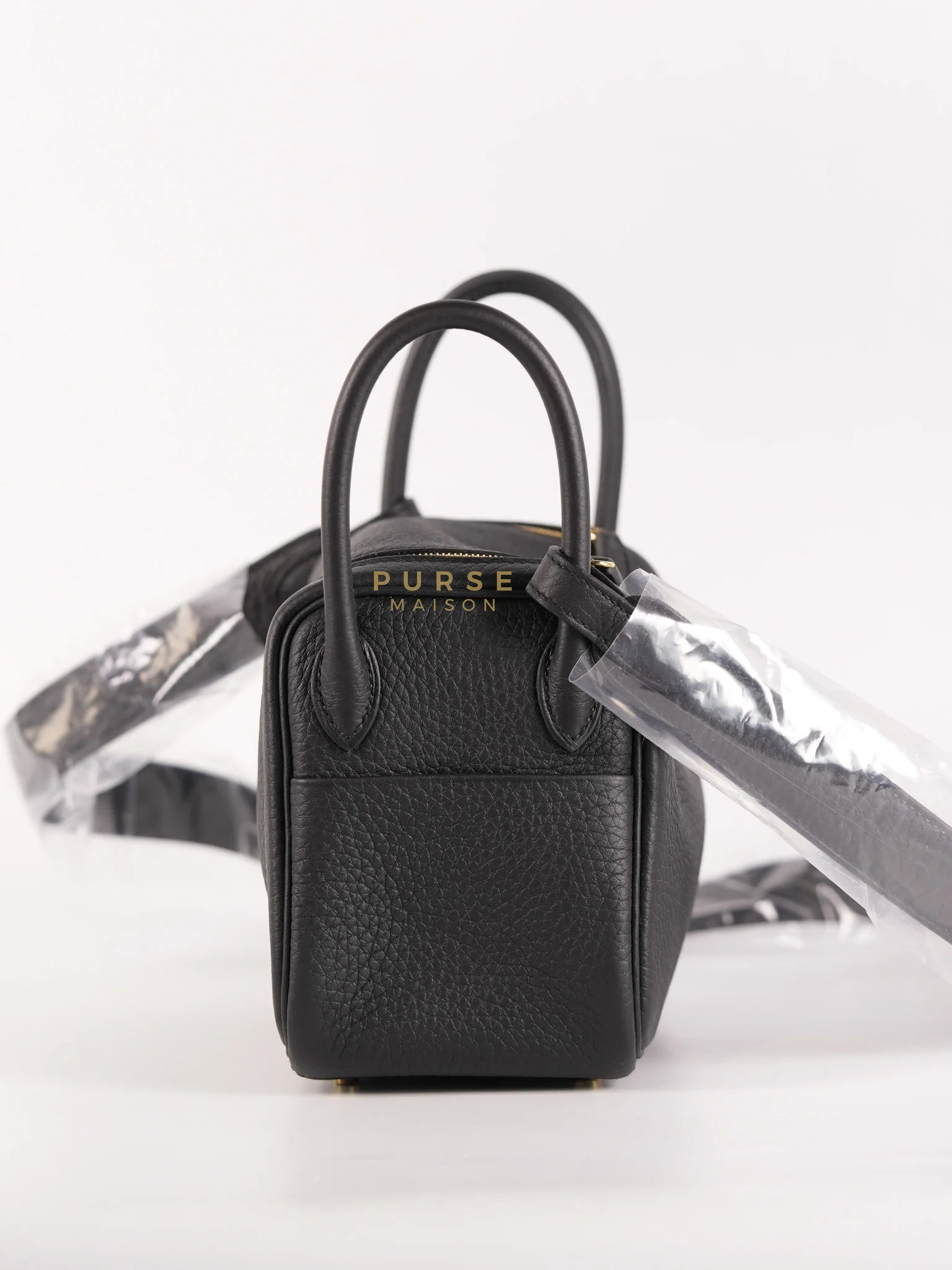 Hermes Mini Lindy Black in Togo Leather and Gold Hardware Stamp K (2025) - Image 5