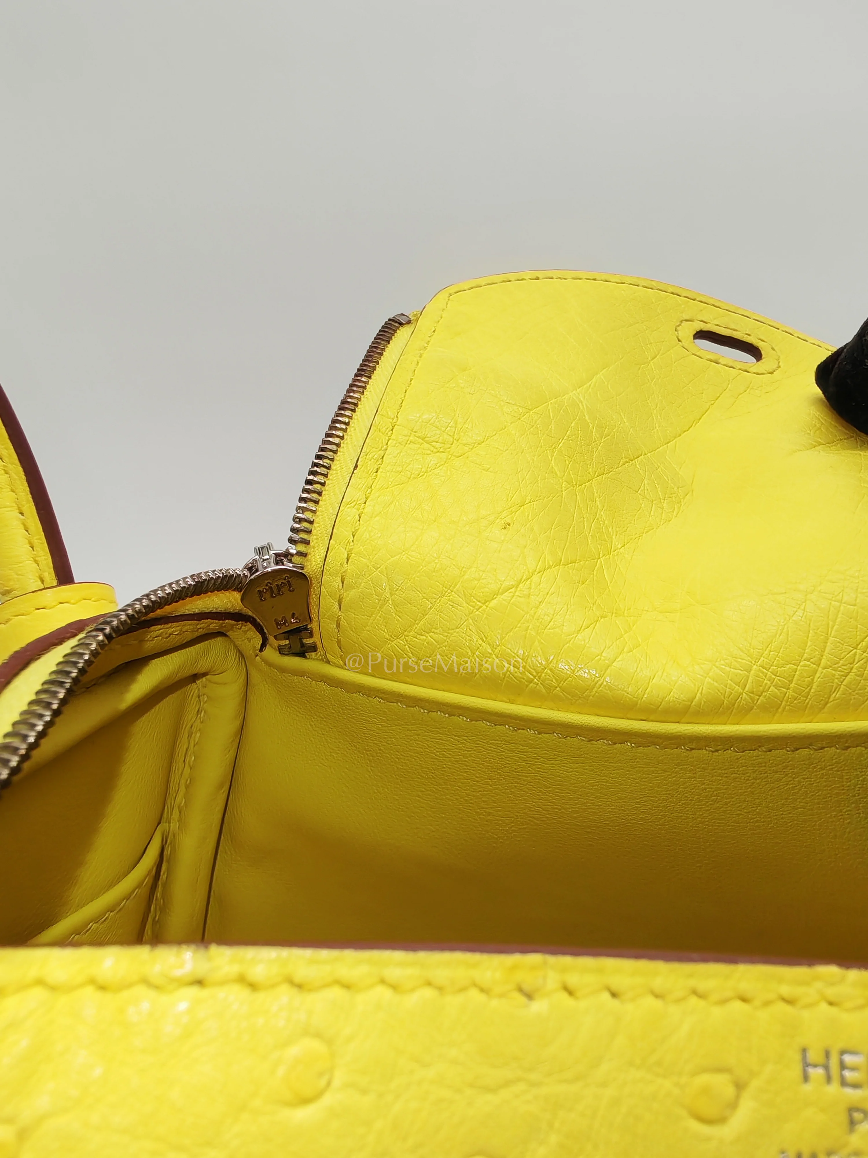 Hermes Mini Lindy in Joune Ostrich Leather & Palladium Hardware Stamp Y (2020) - Image 22