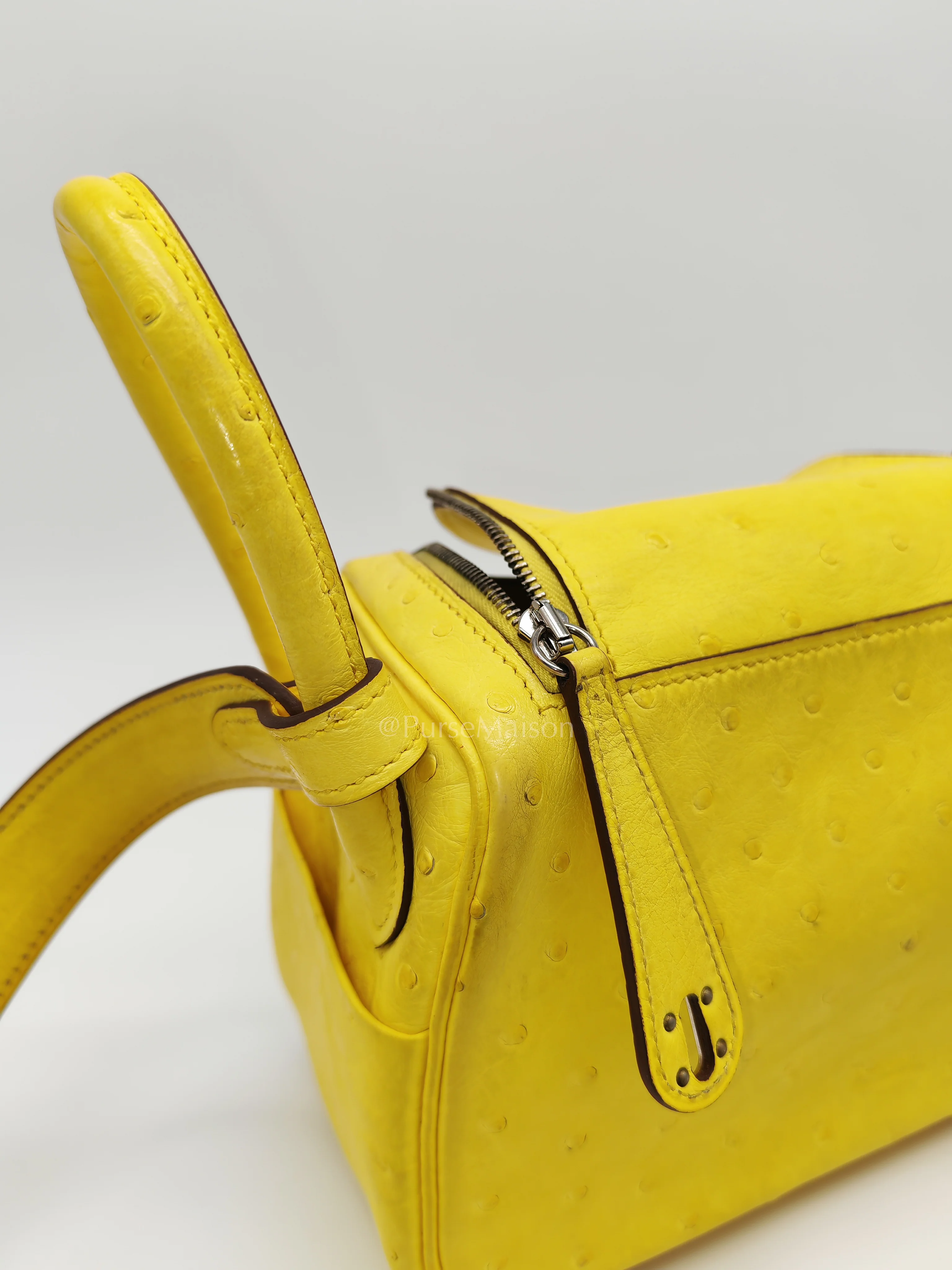 Hermes Mini Lindy in Joune Ostrich Leather & Palladium Hardware Stamp Y (2020) - Image 27