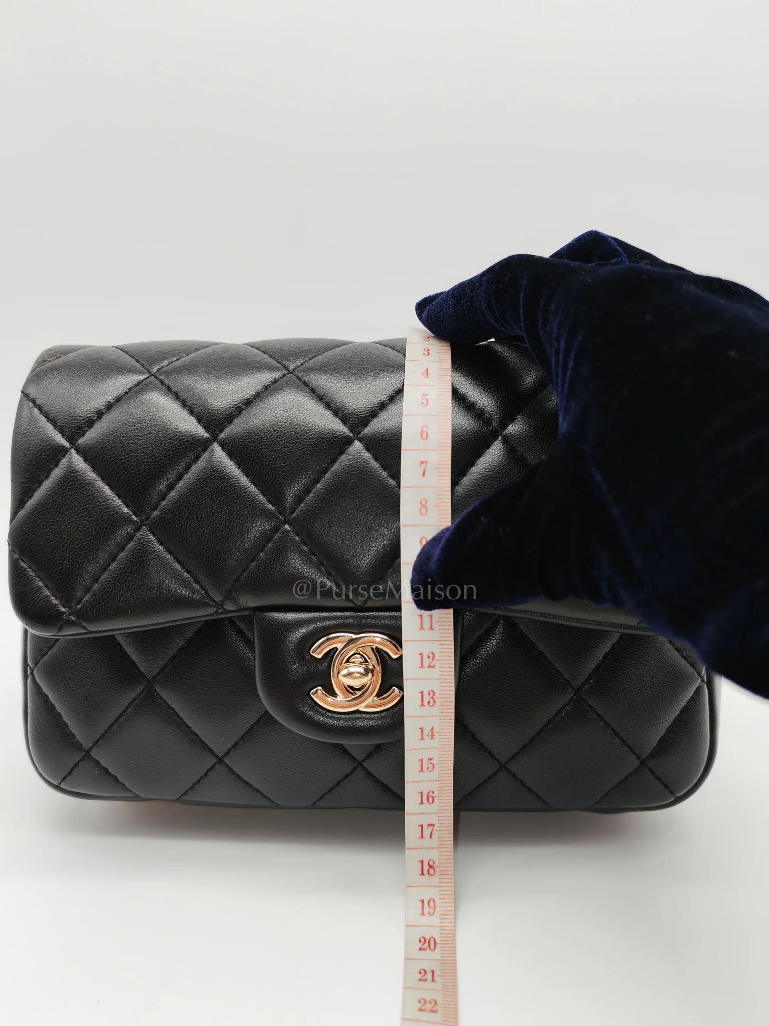 Chanel My Precious Pearls Chain Flap in Black Lambskin and Light Gold Hardware Series 29 - Image 25