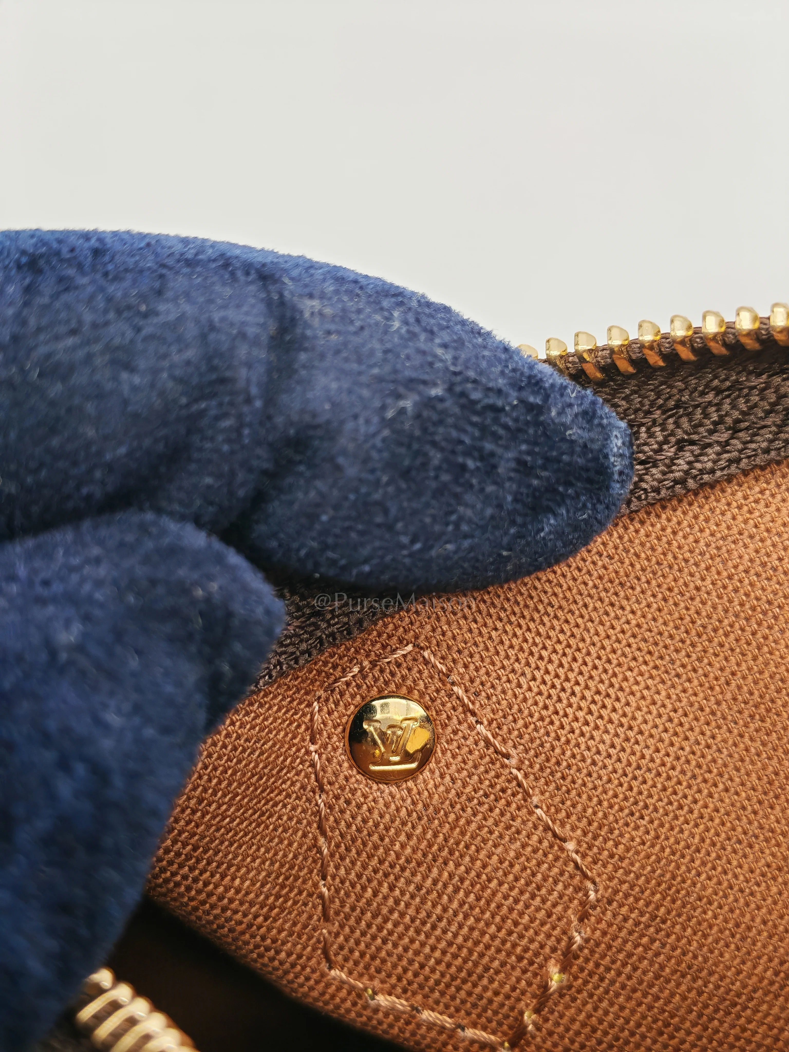 Chanel Classic Single Flap Jumbo Clair Beige Caviar Leather in Gold Hardware (Series 13) - Image 37