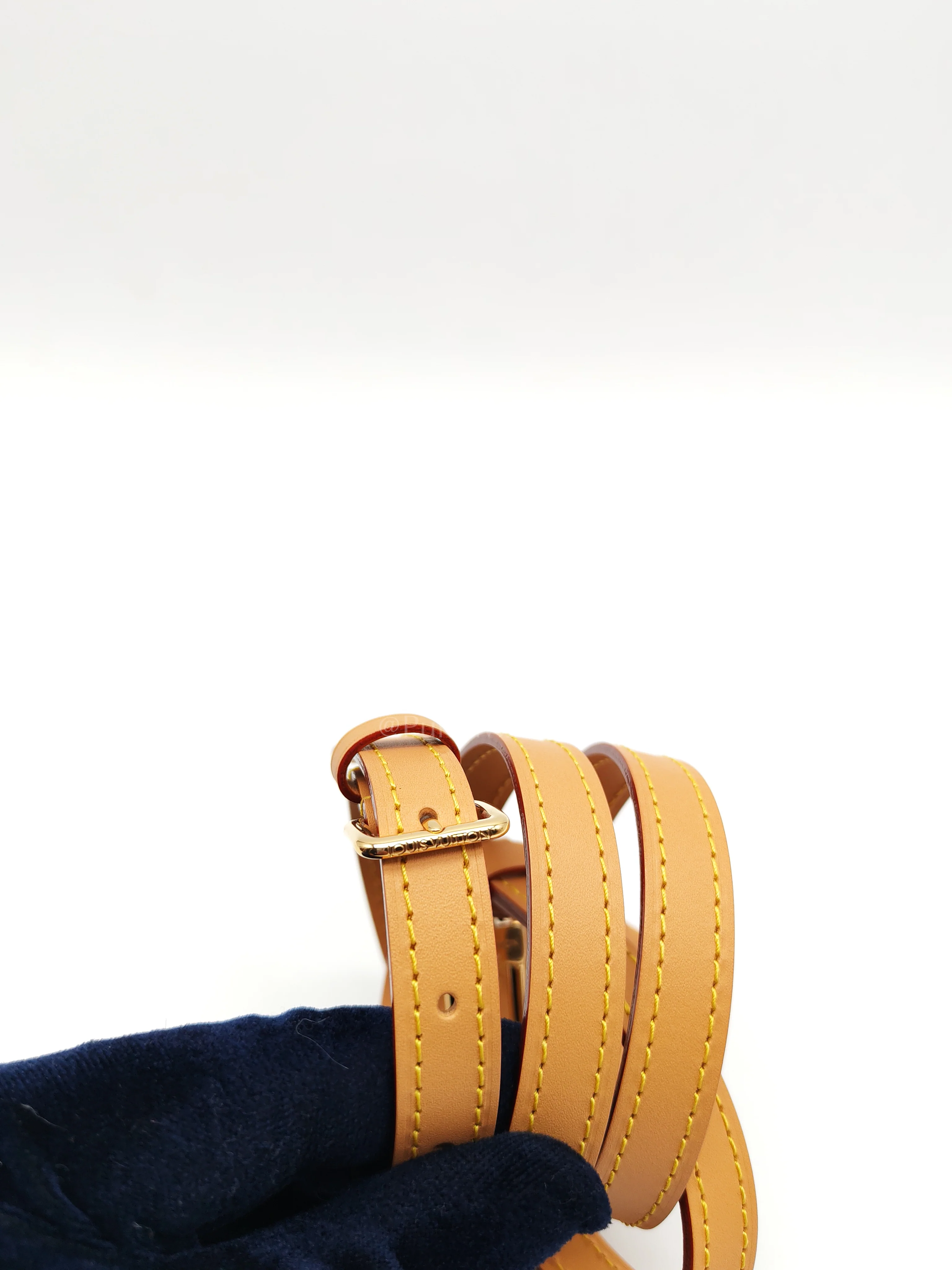 Chanel Classic Single Flap Jumbo Clair Beige Caviar Leather in Gold Hardware (Series 13) - Image 40