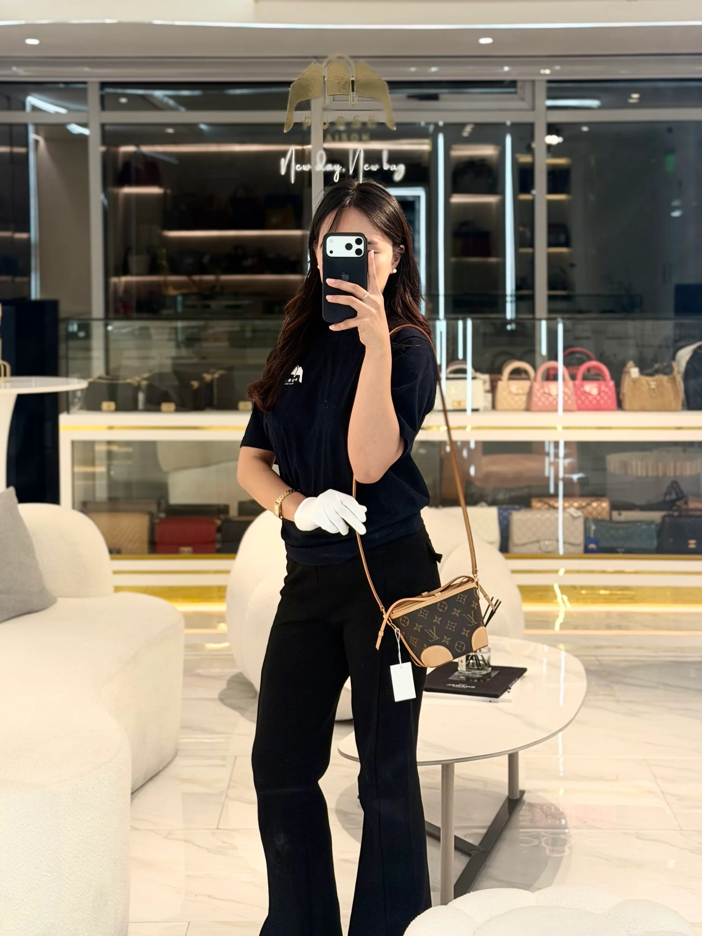 Louis Vuitton Neo Purse in Monogram Canvas Bucket Bag (Microchip) - Image 28