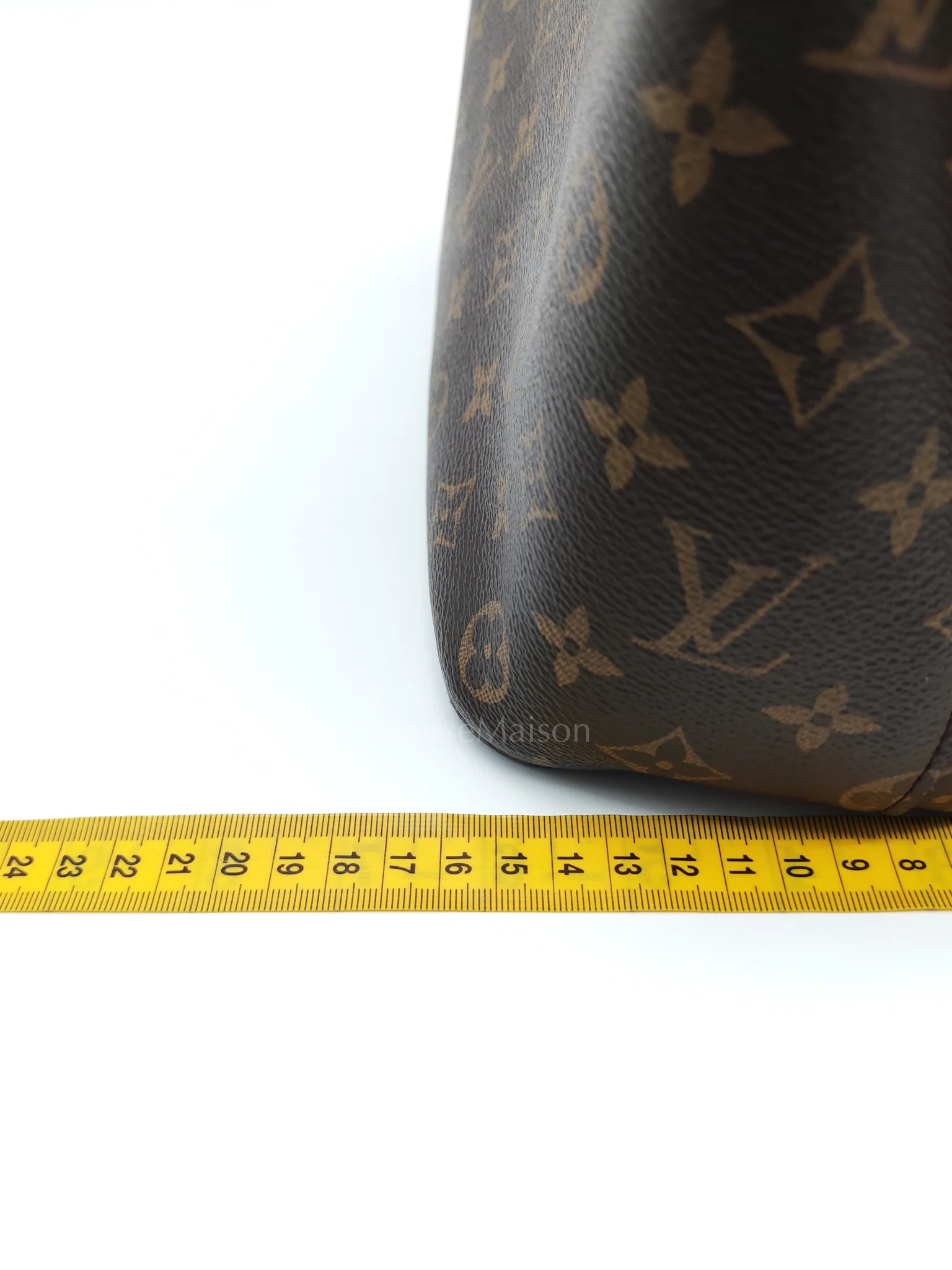 Louis Vuitton Neonoe Bucket Bag Monogram Canvas and Red (Date code: SP4117) - Image 41