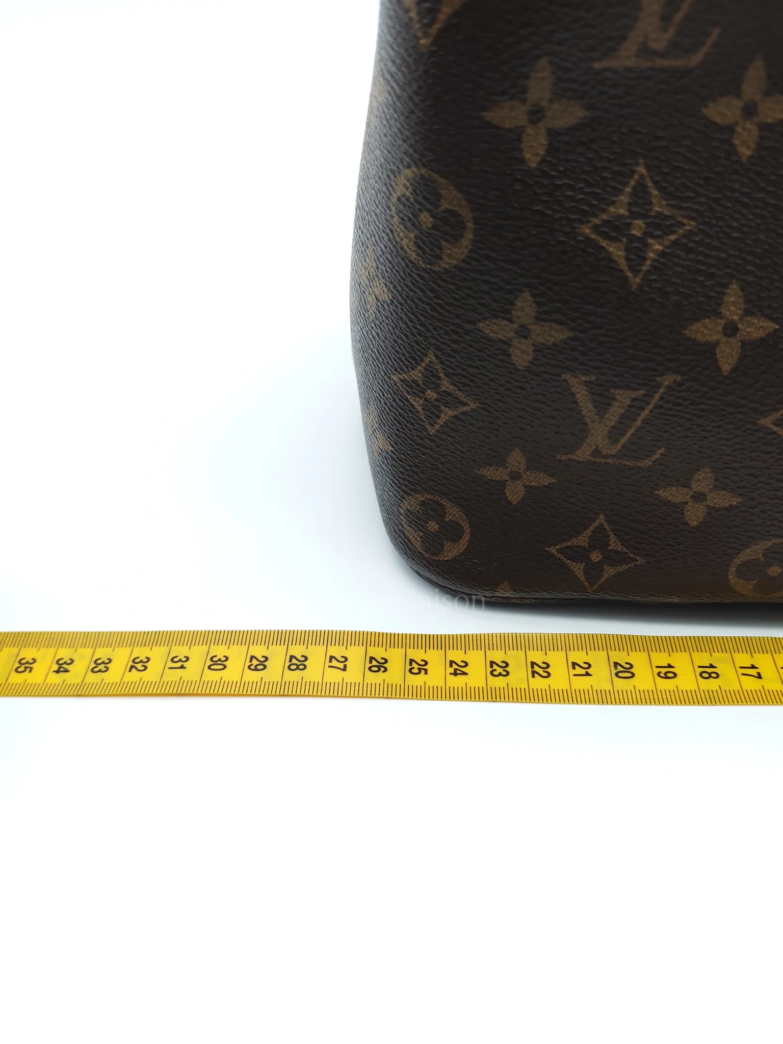 Louis Vuitton Neonoe Bucket Bag Monogram Canvas and Red (Date code: SP4117) - Image 42