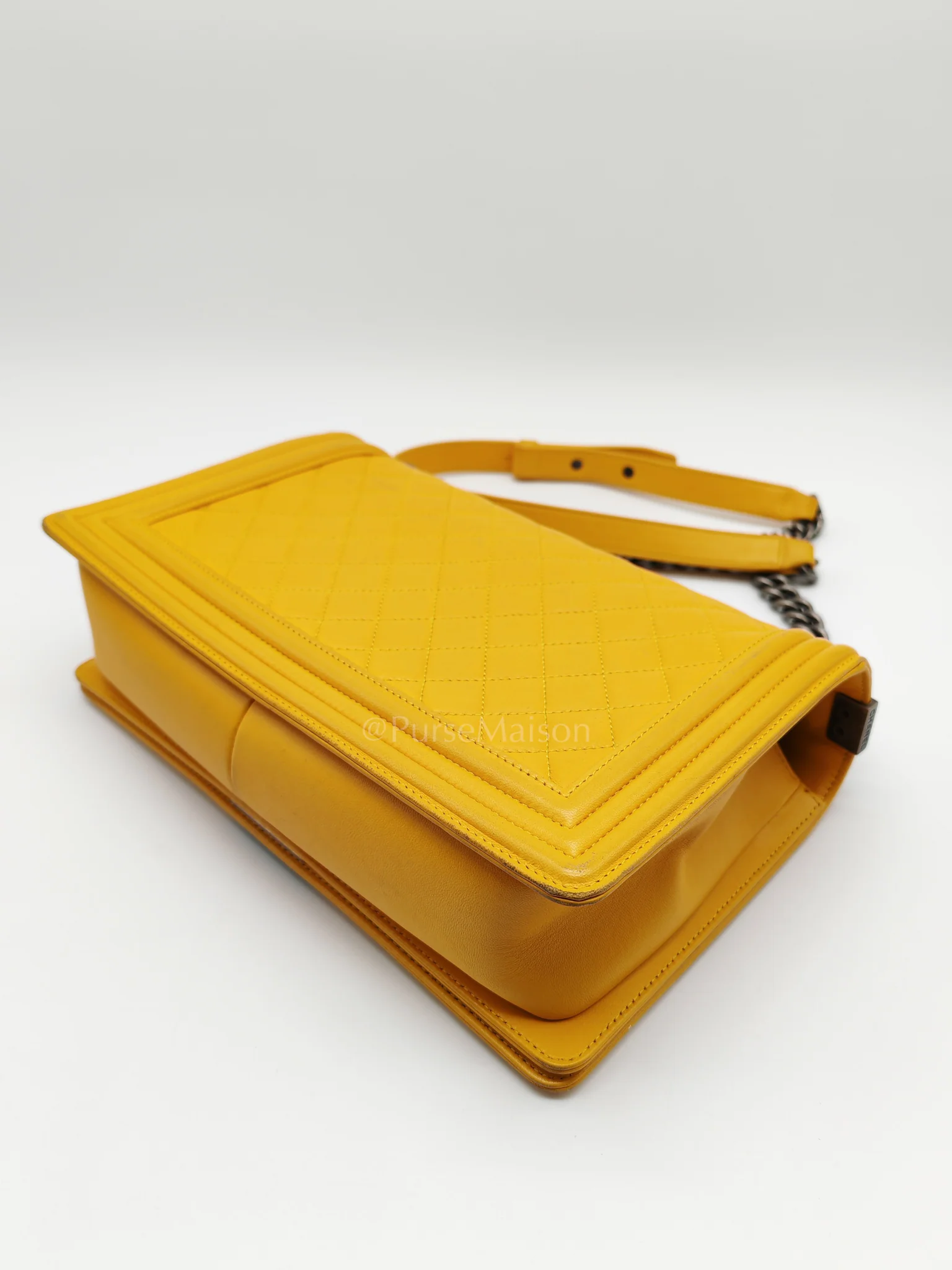 Chanel Boy New Medium in Yellow Quilted Lambskin Leather and Ruthenium Hardware Series 20 - Image 11