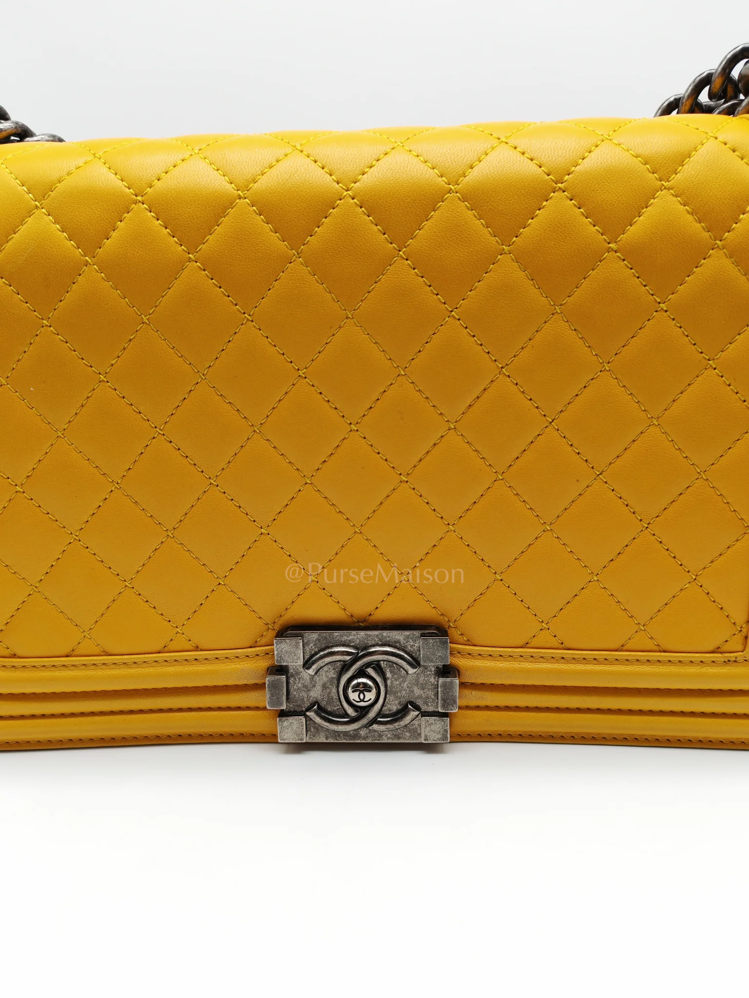 Chanel Boy New Medium in Yellow Quilted Lambskin Leather and Ruthenium Hardware Series 20 - Image 18