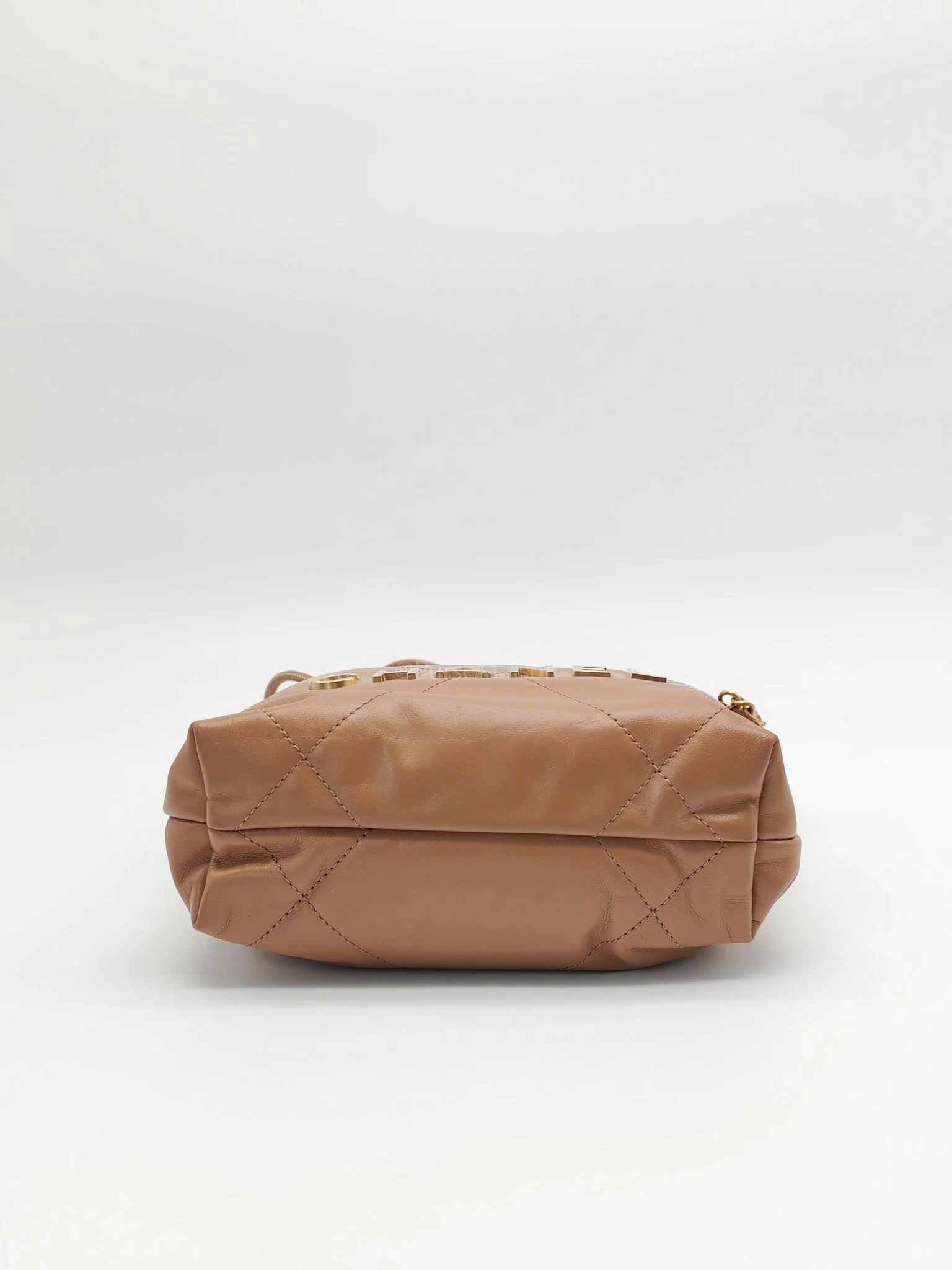 Chanel 22 Mini in Caramel Shiny Calfskin Leather and Aged Gold Hardware (Microchip) - Image 7