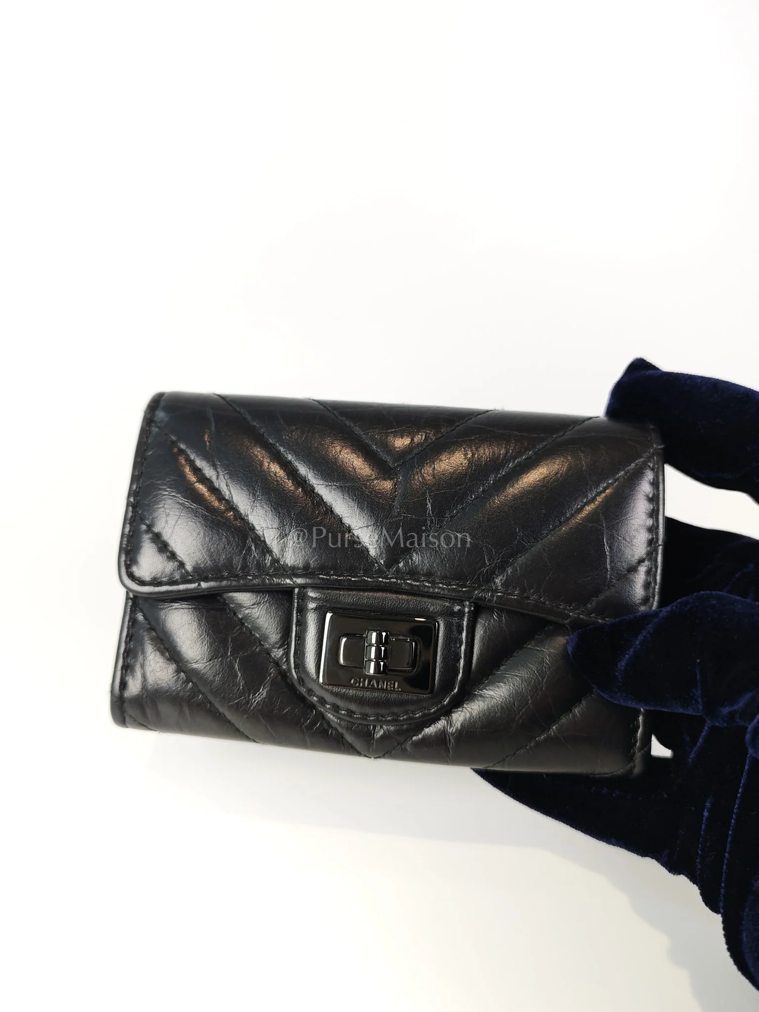 Chanel Reissue Flap Card Holder So Black in Distressed Calfskin Leather Series 24 - Image 12