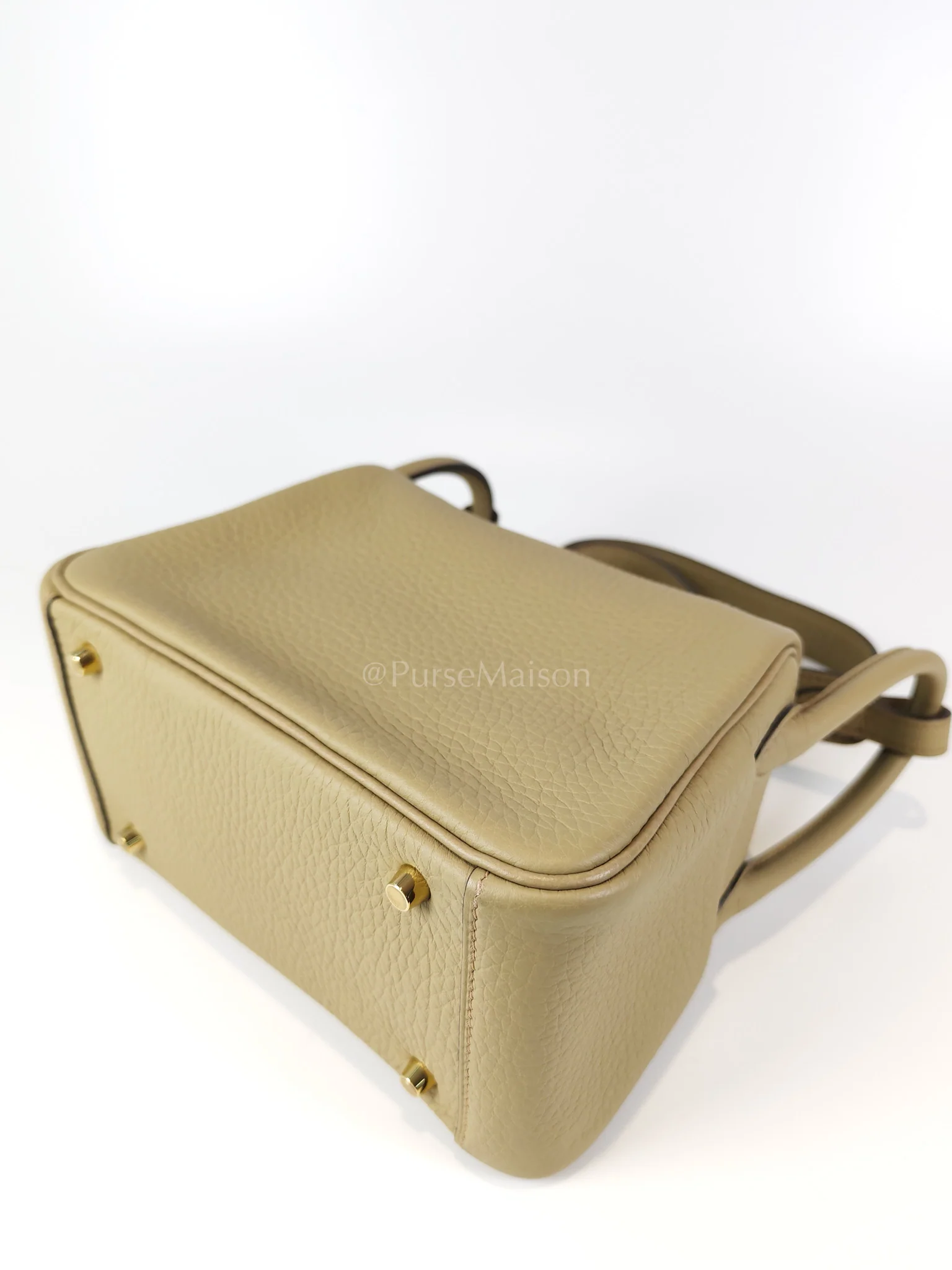 Hermes Mini Lindy Beige Marfa in Clemence Leather and Gold Hardware Stamp W (2024) - Image 10