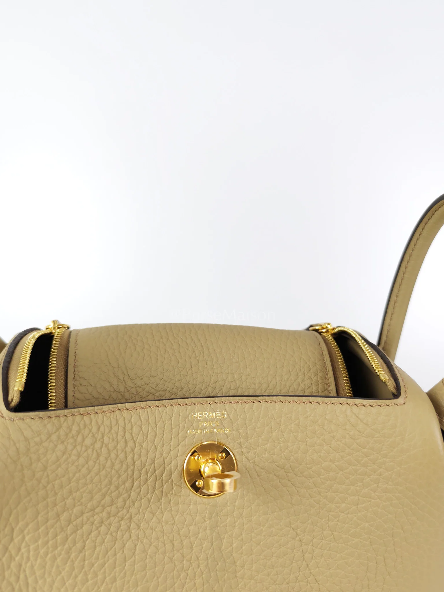 Hermes Mini Lindy Beige Marfa in Clemence Leather and Gold Hardware Stamp W (2024) - Image 25