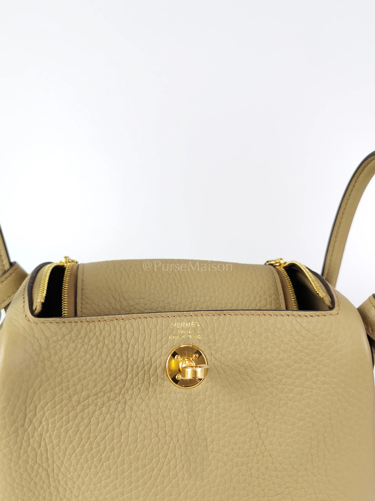 Hermes Mini Lindy Beige Marfa in Clemence Leather and Gold Hardware Stamp W (2024) - Image 26