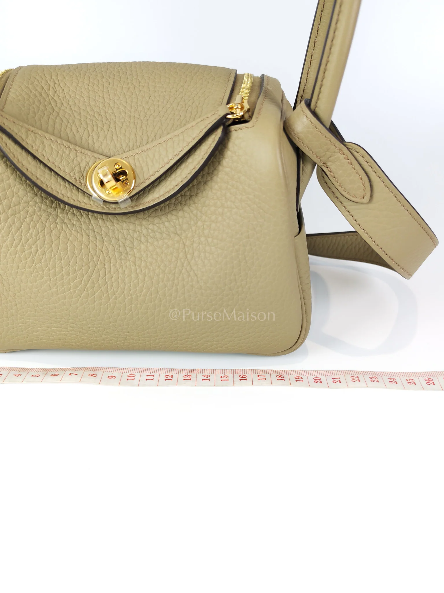 Hermes Mini Lindy Beige Marfa in Clemence Leather and Gold Hardware Stamp W (2024) - Image 31