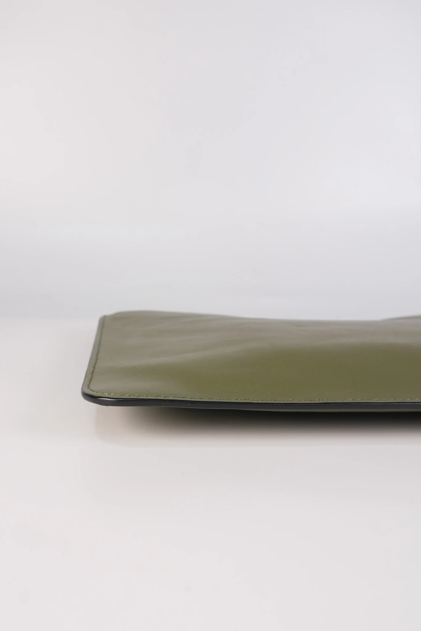 Fendi Vocabulary Fantastic Clutch Bag in Calfskin Leather - Image 13