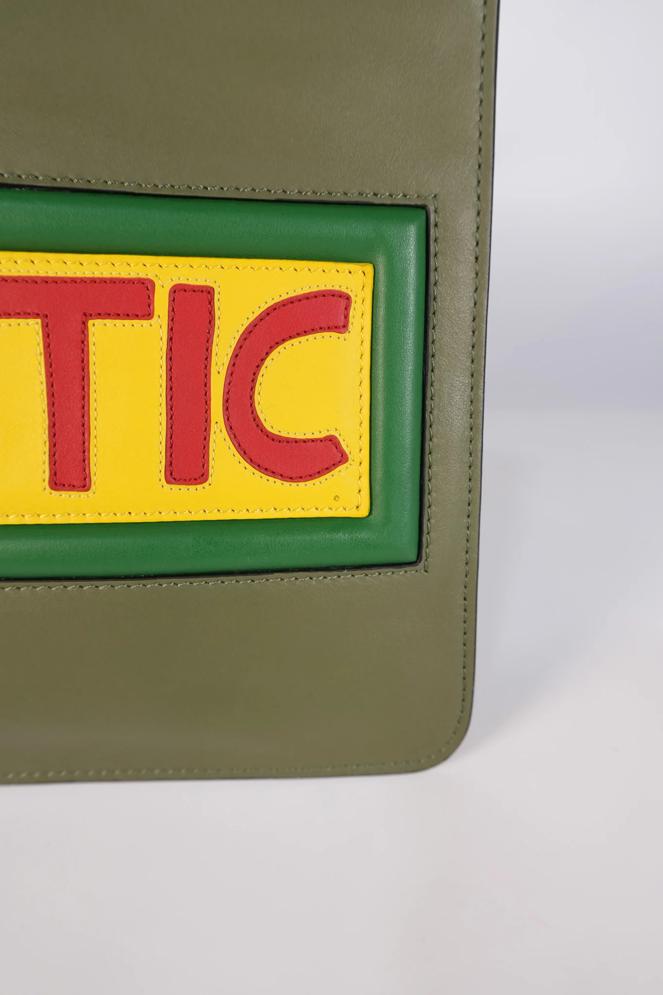 Fendi Vocabulary Fantastic Clutch Bag in Calfskin Leather - Image 17