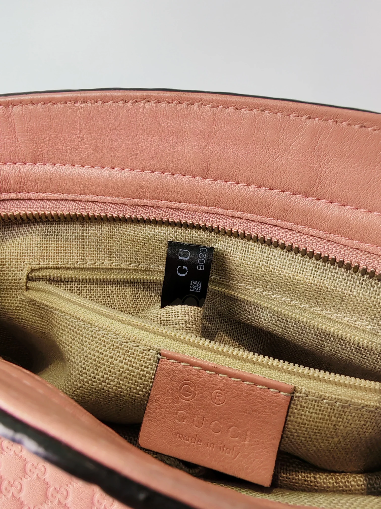 Gucci Bree Tote Bag Small in Pink Micro Guccissima Leather - Image 29