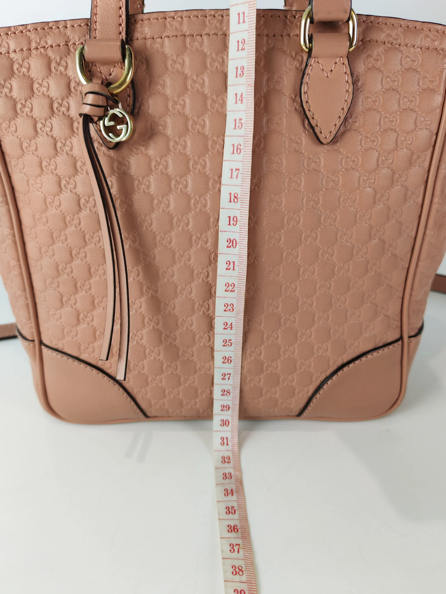 Gucci Bree Tote Bag Small in Pink Micro Guccissima Leather - Image 32