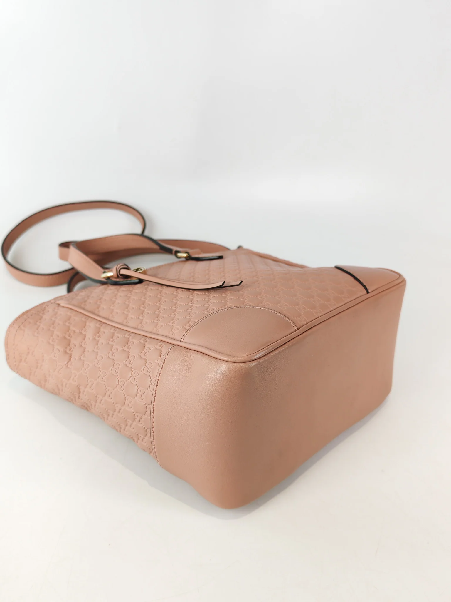 Gucci Bree Tote Bag Small in Pink Micro Guccissima Leather - Image 8