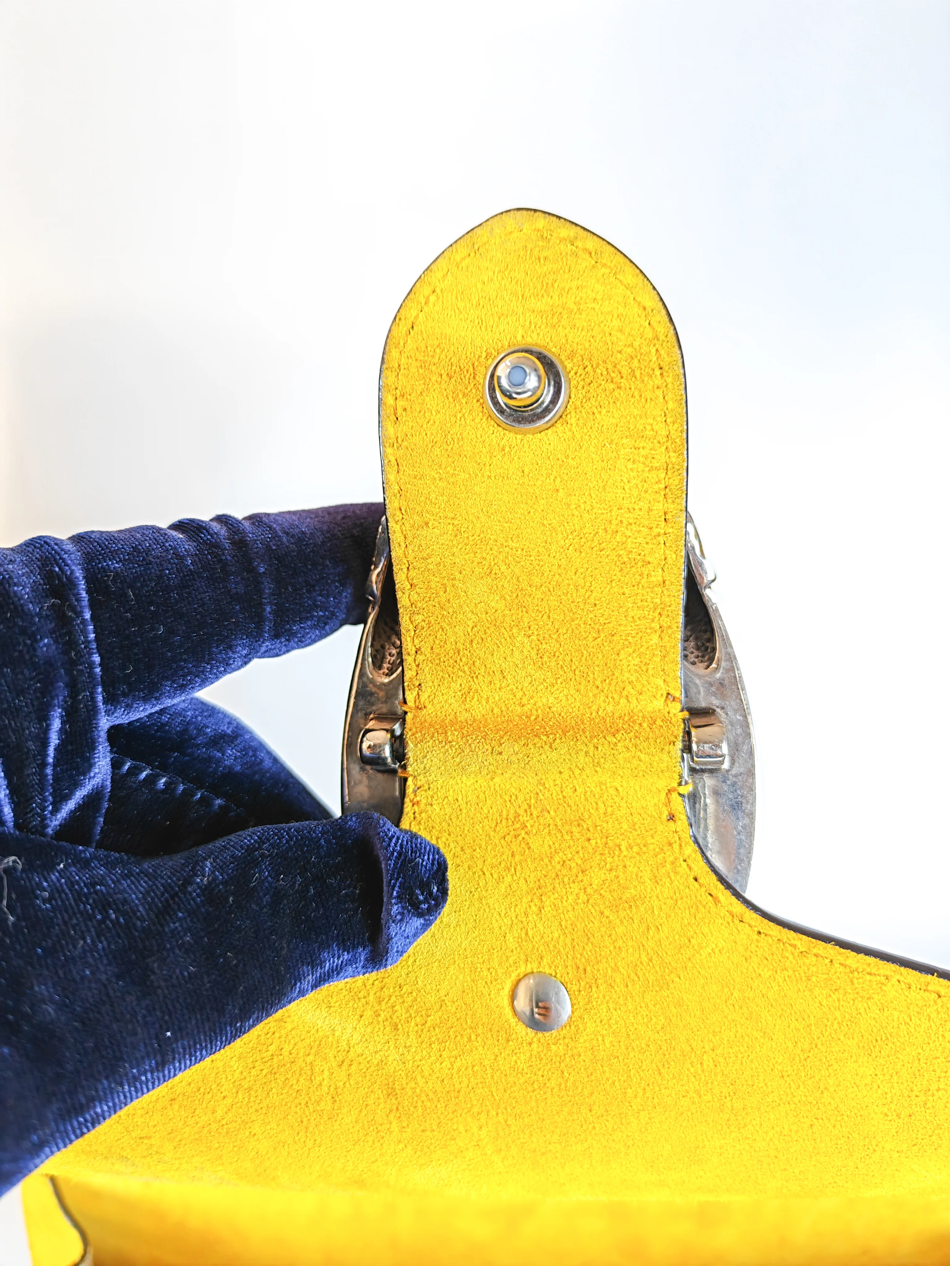 Gucci Dionysus Large Shoulder Bag with Yellow Suede and Supreme Canvas - Image 19