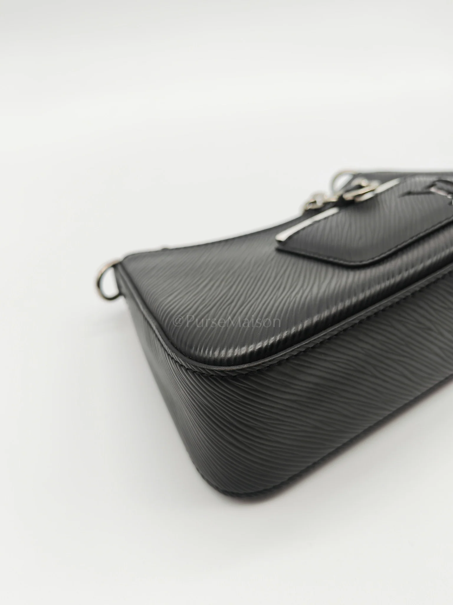 Louis Vuitton Marellini in Black Epi Leather Shoulder Bag ( Microchip) - Image 9