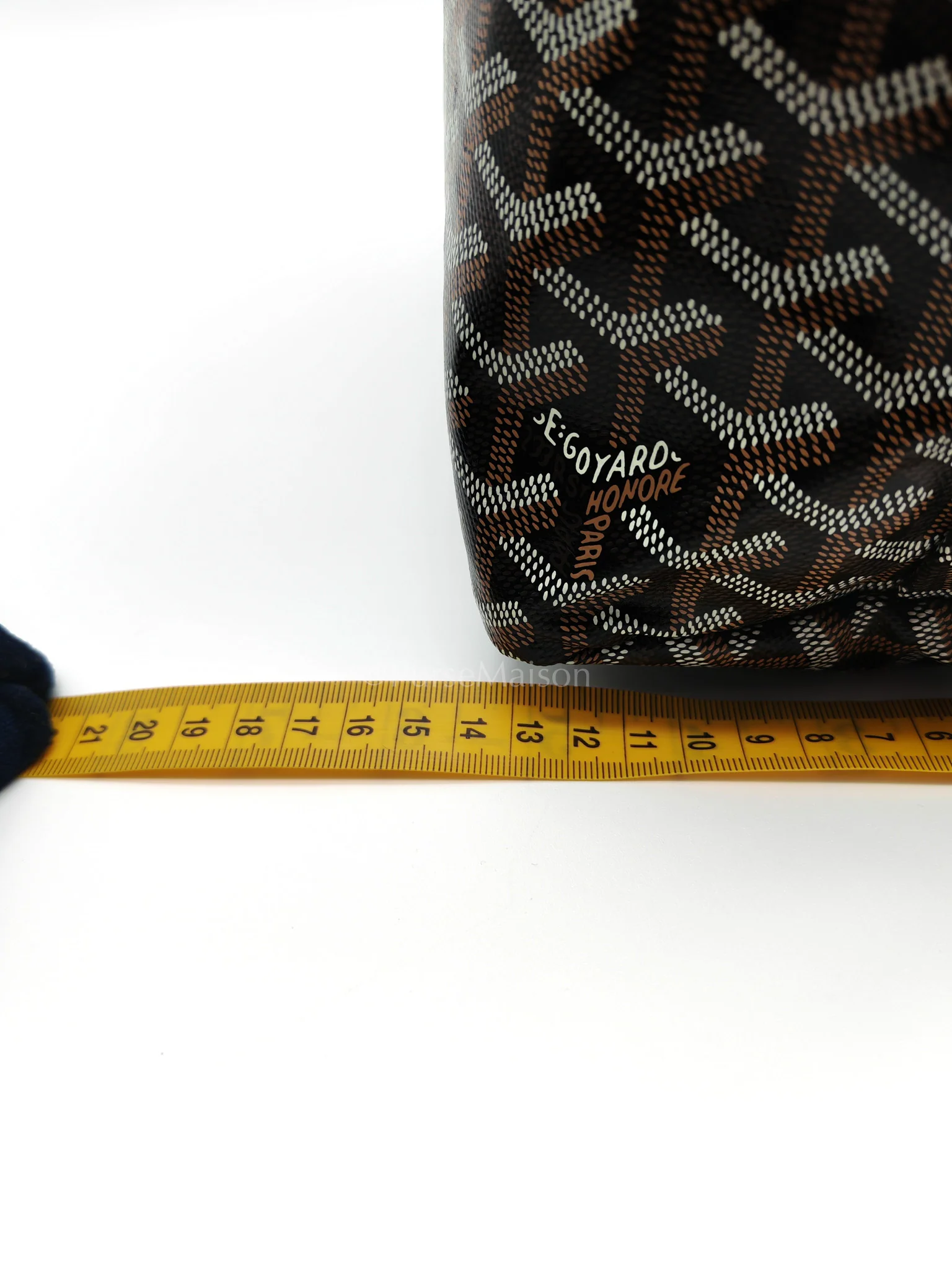 Goyard Boheme PM in Black Coeur Goyardine Canvas Hobo Bag - Image 26