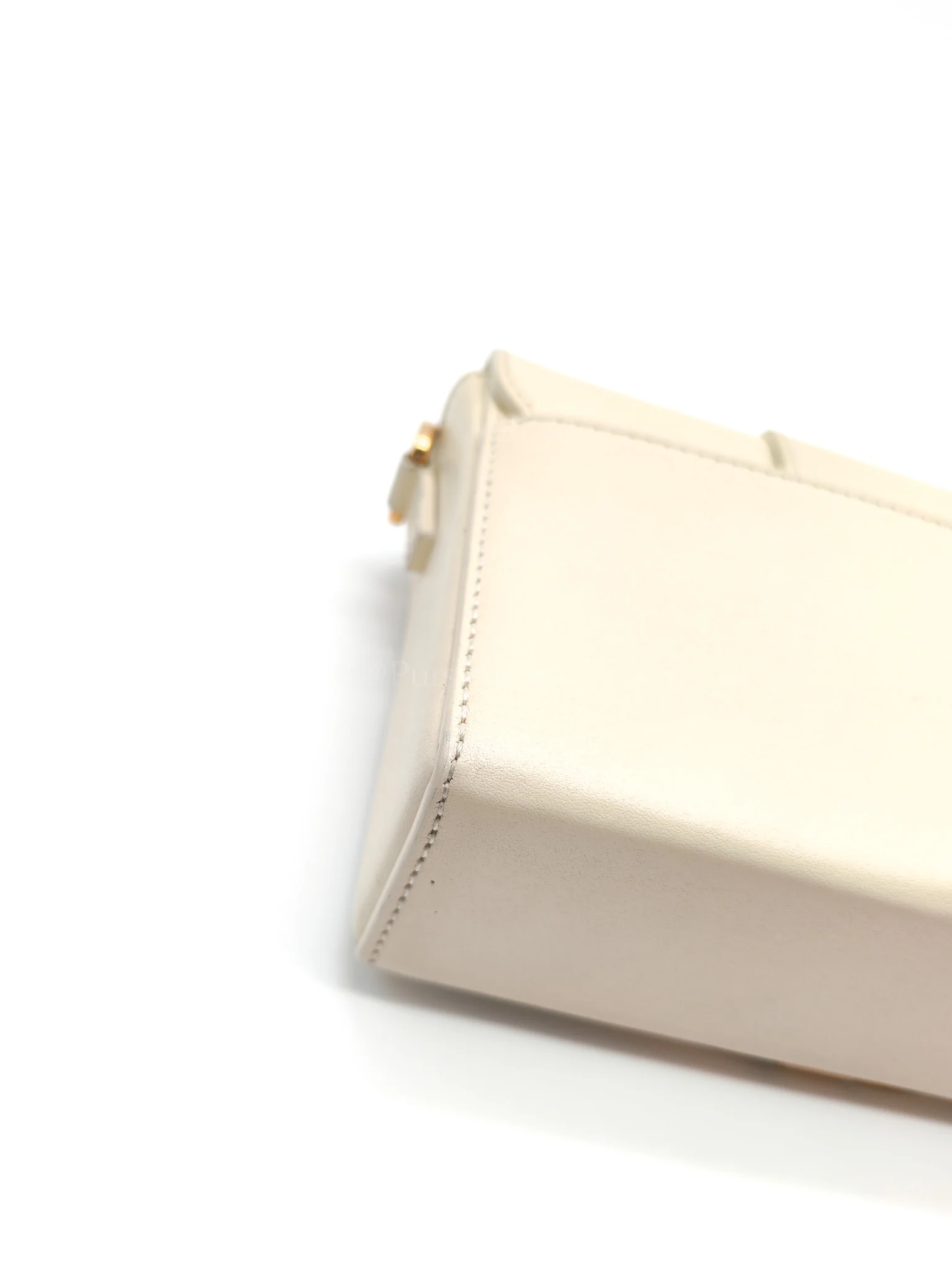 Christian Dior Montaigne Box Bag in Off-White Lambskin Leather and Gold Hardware Shoulder Bag - Image 12