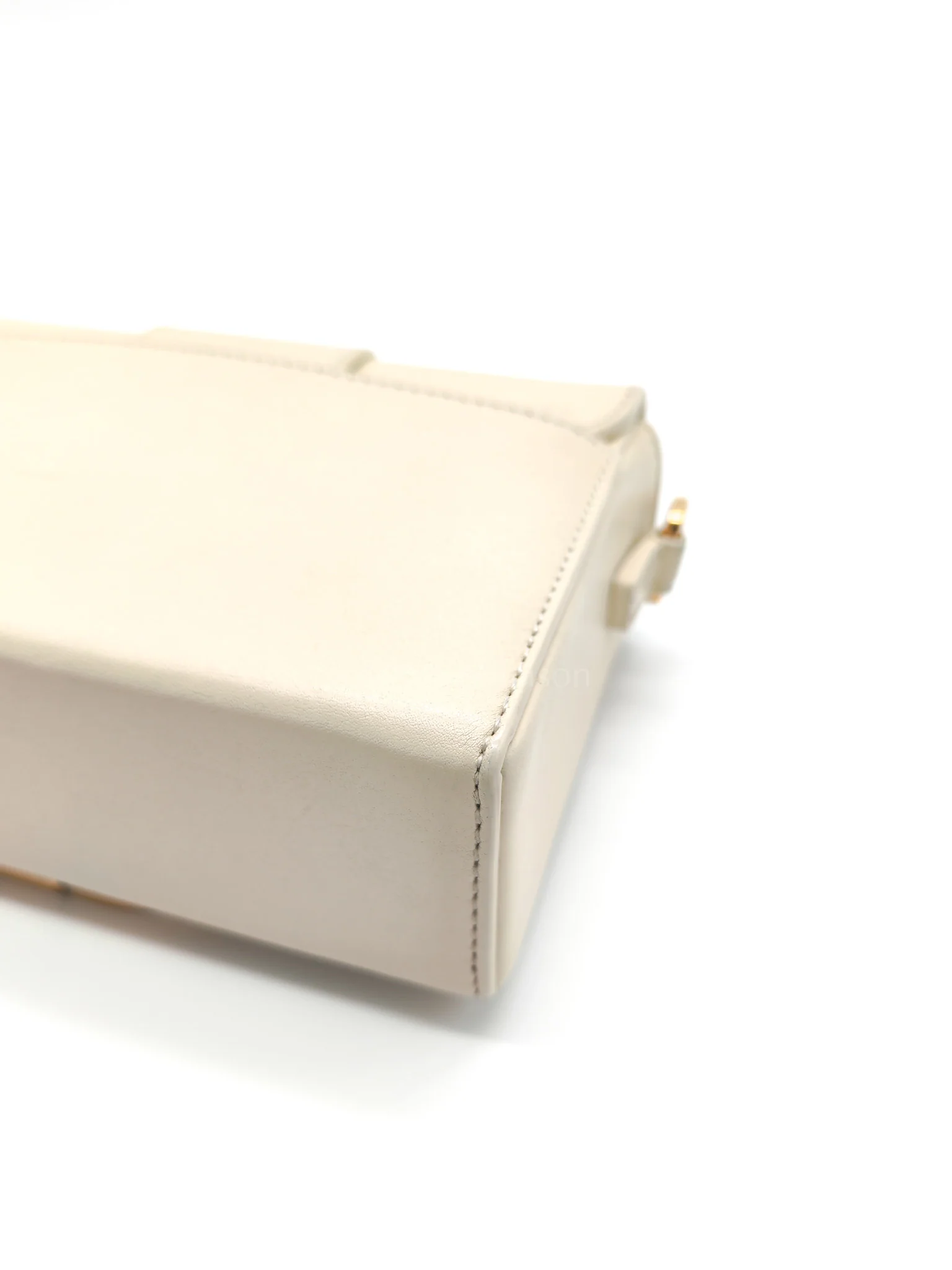 Christian Dior Montaigne Box Bag in Off-White Lambskin Leather and Gold Hardware Shoulder Bag - Image 14