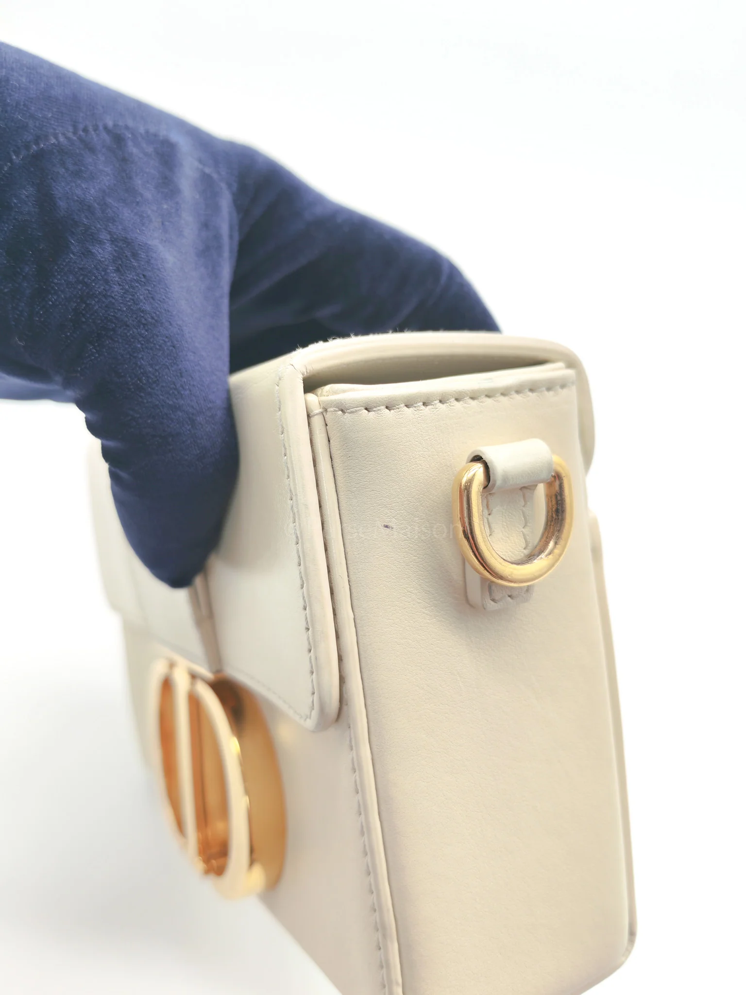 Christian Dior Montaigne Box Bag in Off-White Lambskin Leather and Gold Hardware Shoulder Bag - Image 25