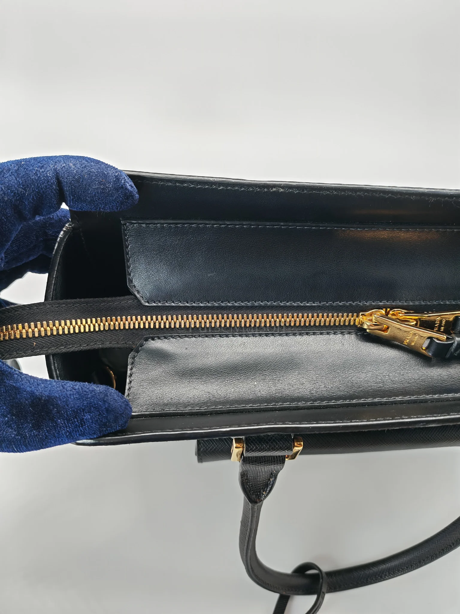Prada 1BA189 Borsa A Mano in Black Saffiano Crossbody Bag - Image 27