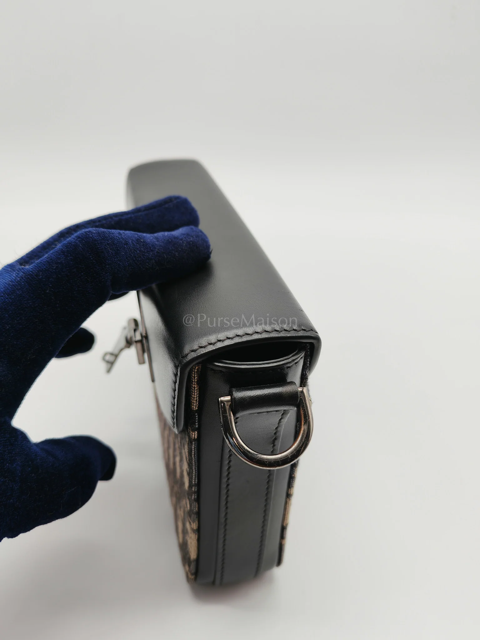 Christian Dior Oblique Jacquard Clasp Lock Messenger Bag - Image 17