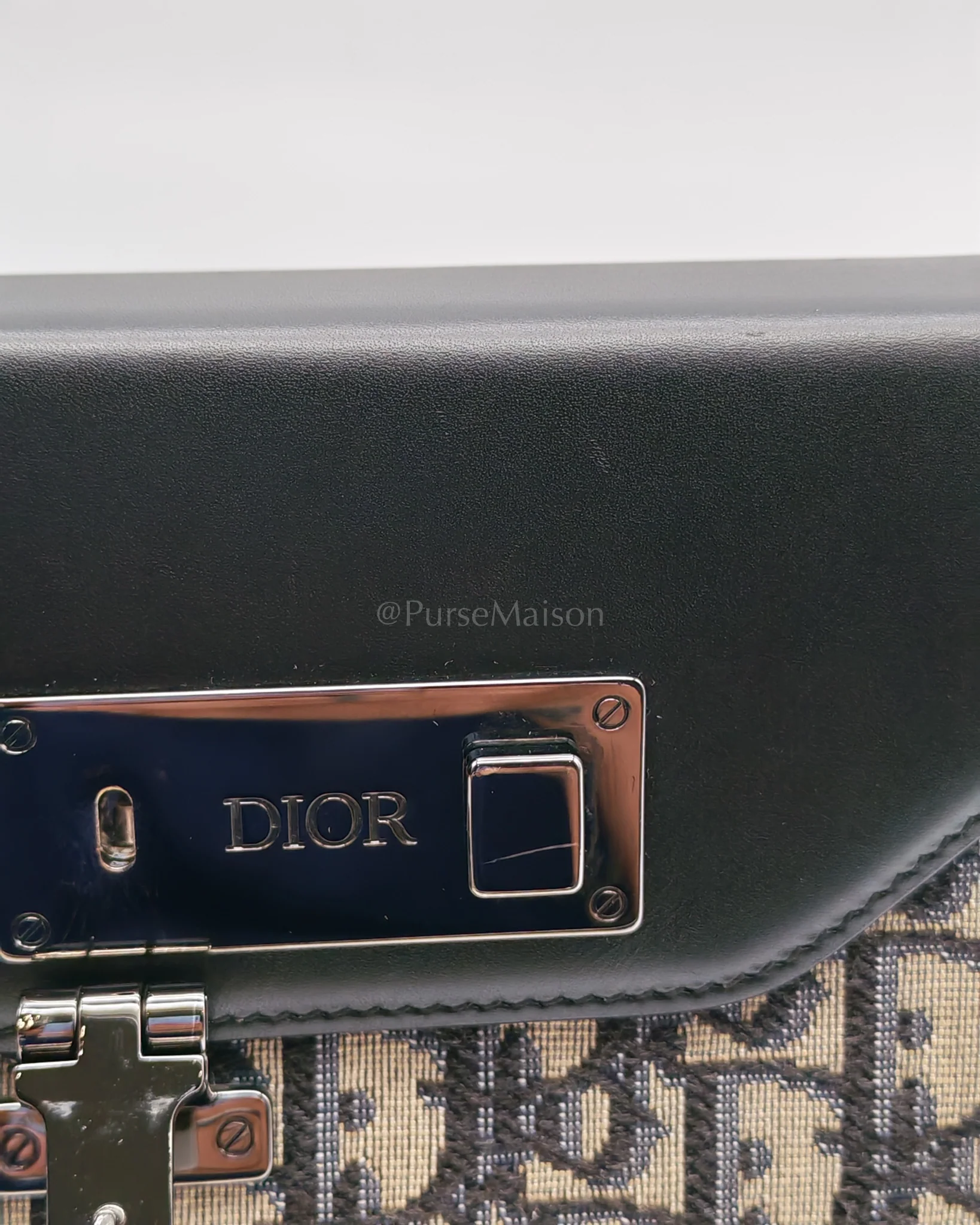 Christian Dior Oblique Jacquard Clasp Lock Messenger Bag - Image 22