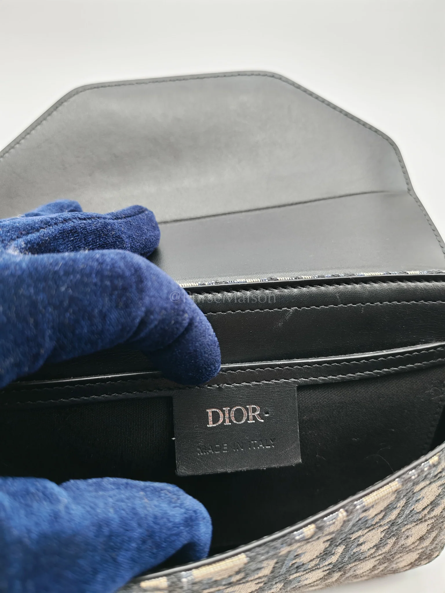 Christian Dior Oblique Jacquard Clasp Lock Messenger Bag - Image 25