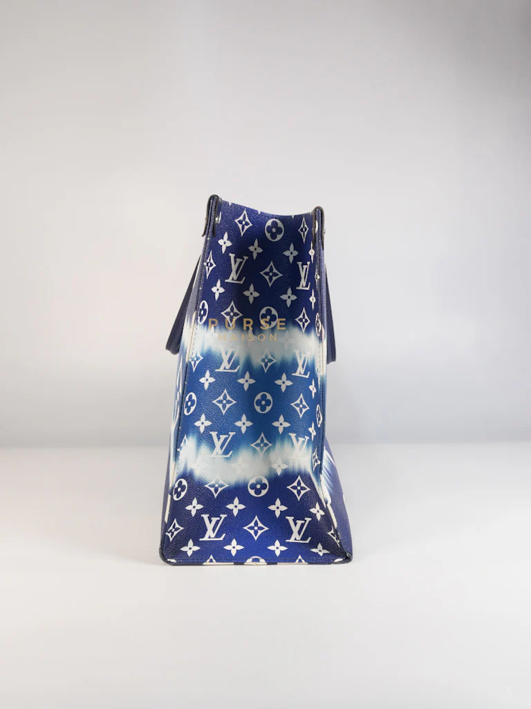 Louis Vuitton OnTheGo GM Tote Bag Limited Edition in Blue Escale Monogram Giant & Silver Hardware (Date Code: FL026) - Image 5