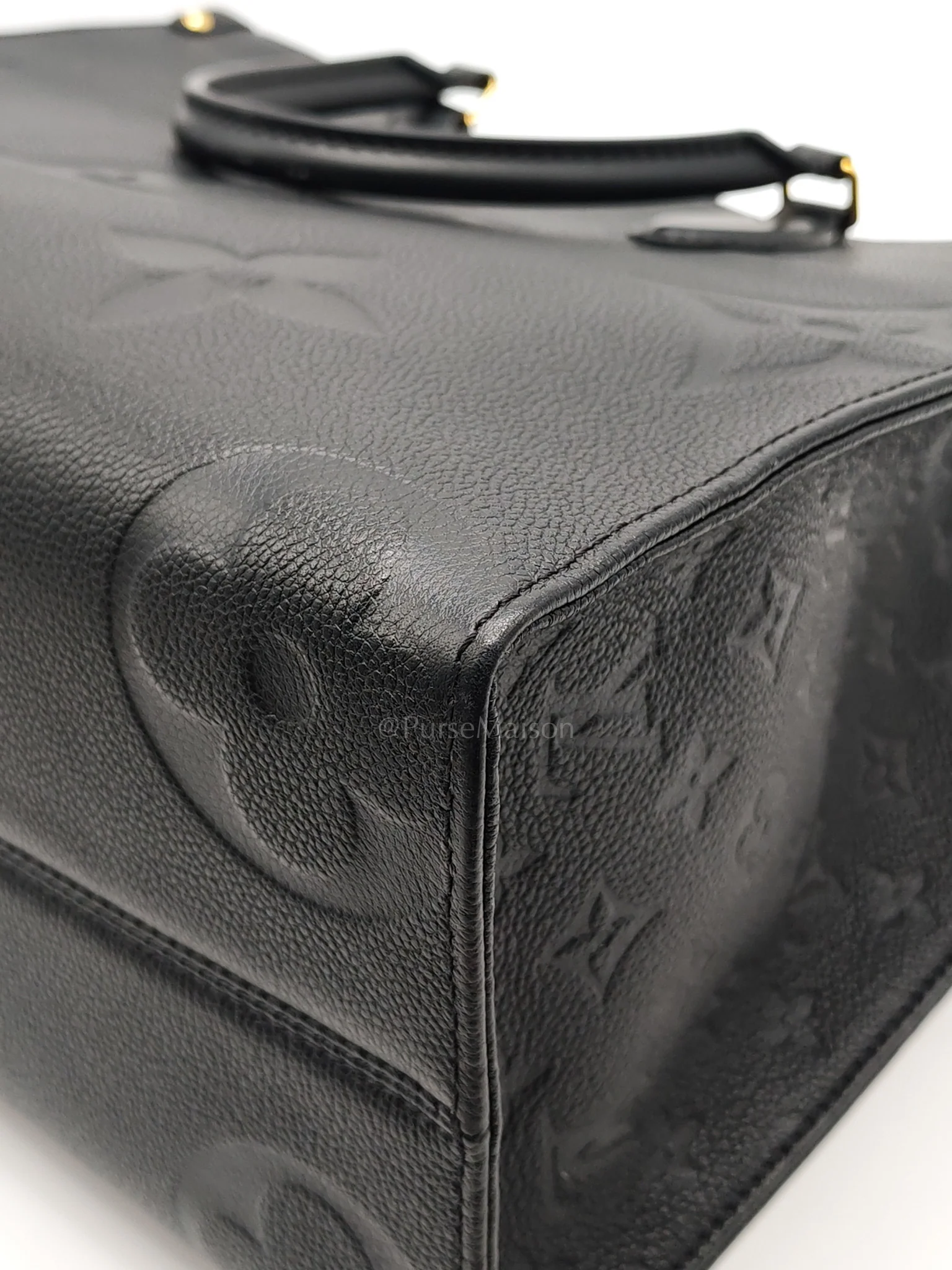 Louis Vuitton OnTheGo (OTG) MM in Black Monogram Empreinte Leather & Gold Hardware Microchip - Image 14