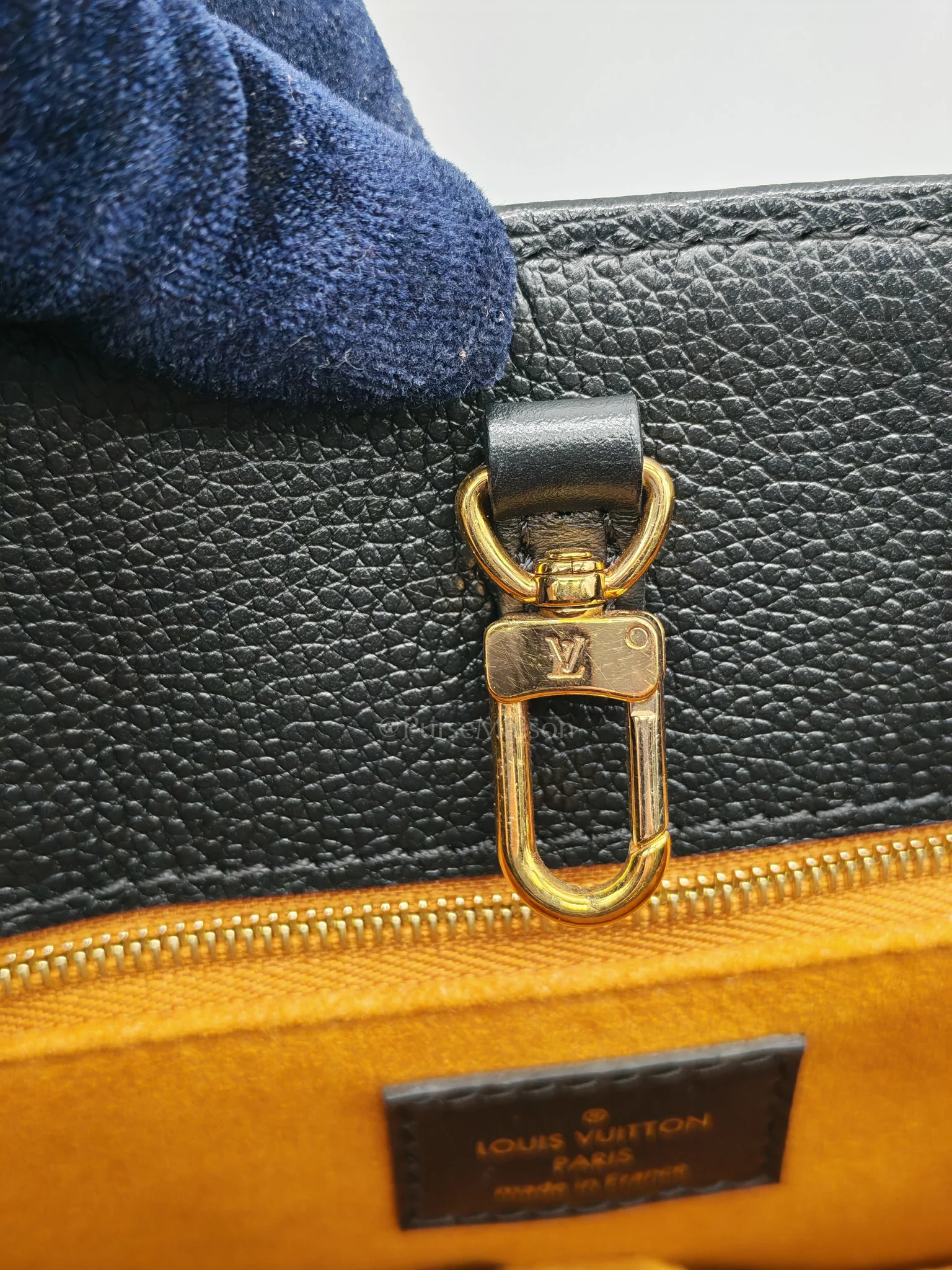 Louis Vuitton OnTheGo (OTG) MM in Black Monogram Empreinte Leather & Gold Hardware Microchip - Image 26