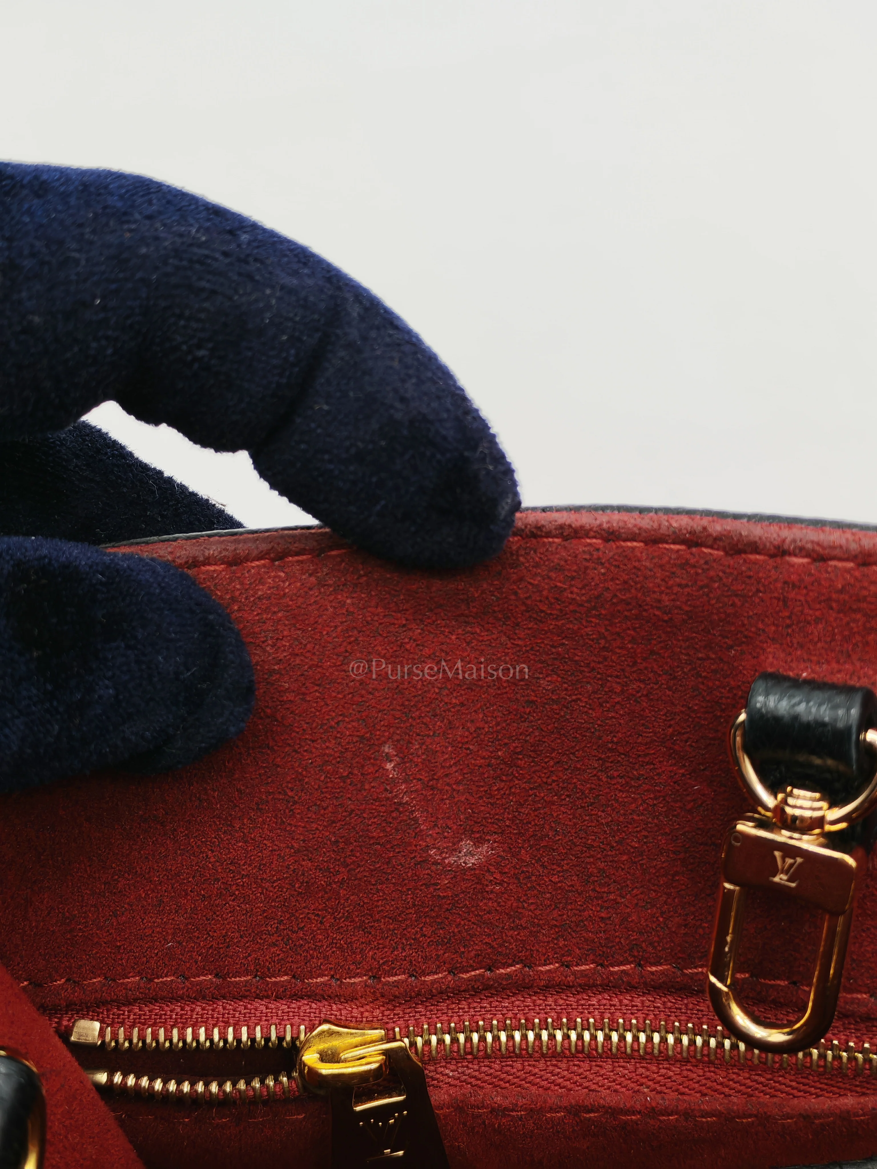 Louis Vuitton OnTheGo (OTG) PM in Bicolor Black/Creme Monogram Giant Empreinte & Gold Hardware Microchip - Image 26