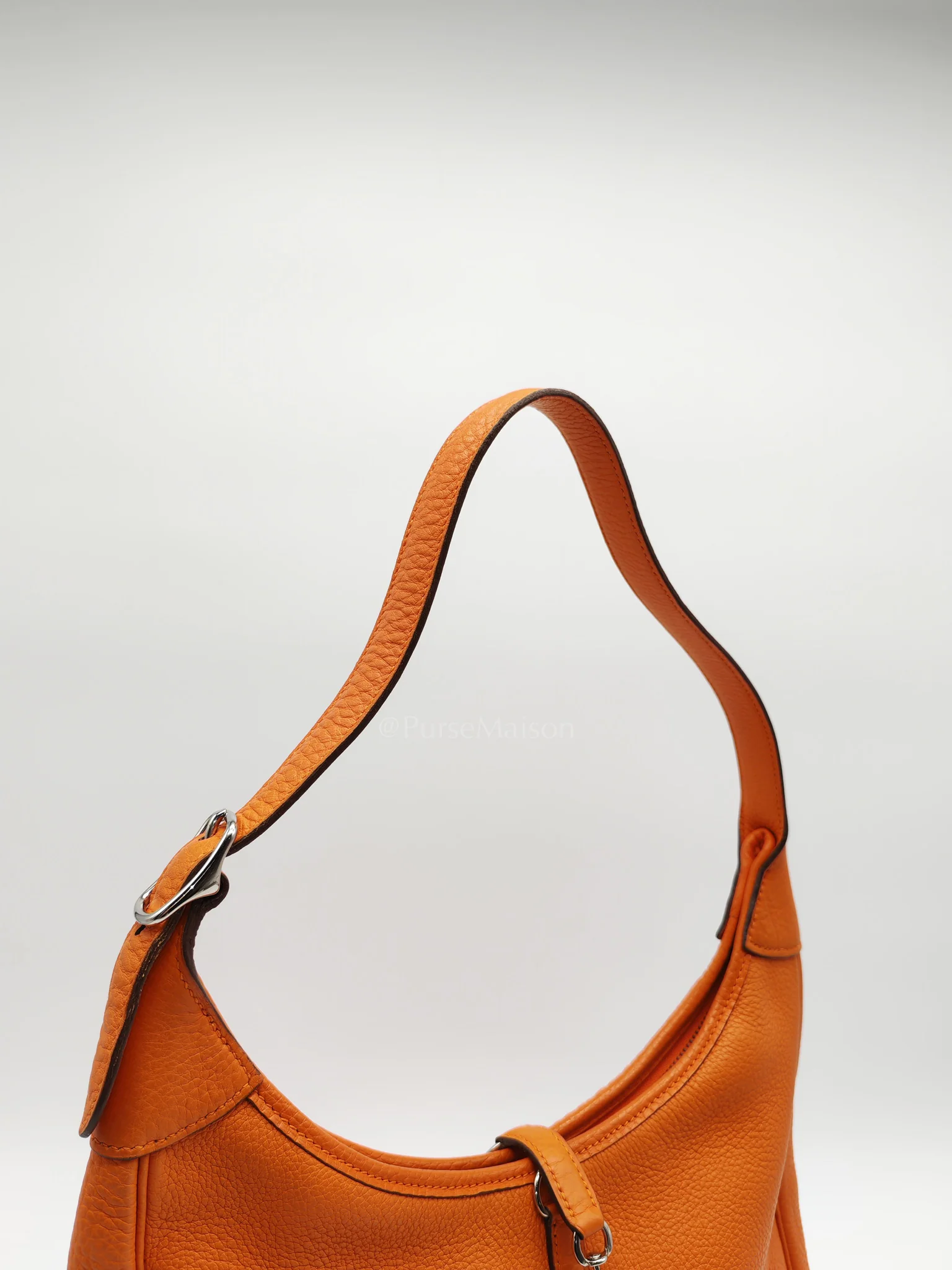 Hermes Orange Clemence Trim Shoulder Bag - Image 12