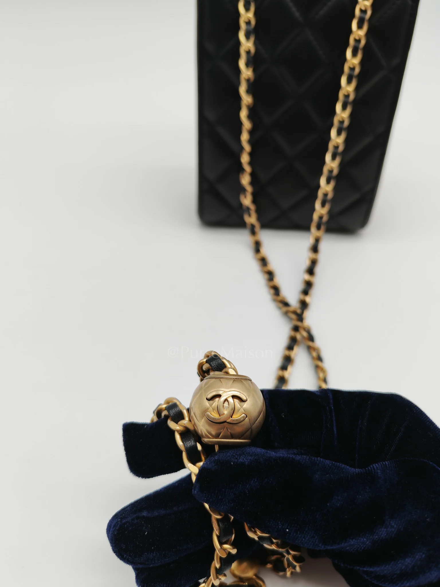 Chanel Phone Holder Pearl Crush Black Lambskin Leather in Aged Gold Hardware (Series 30) - Image 13
