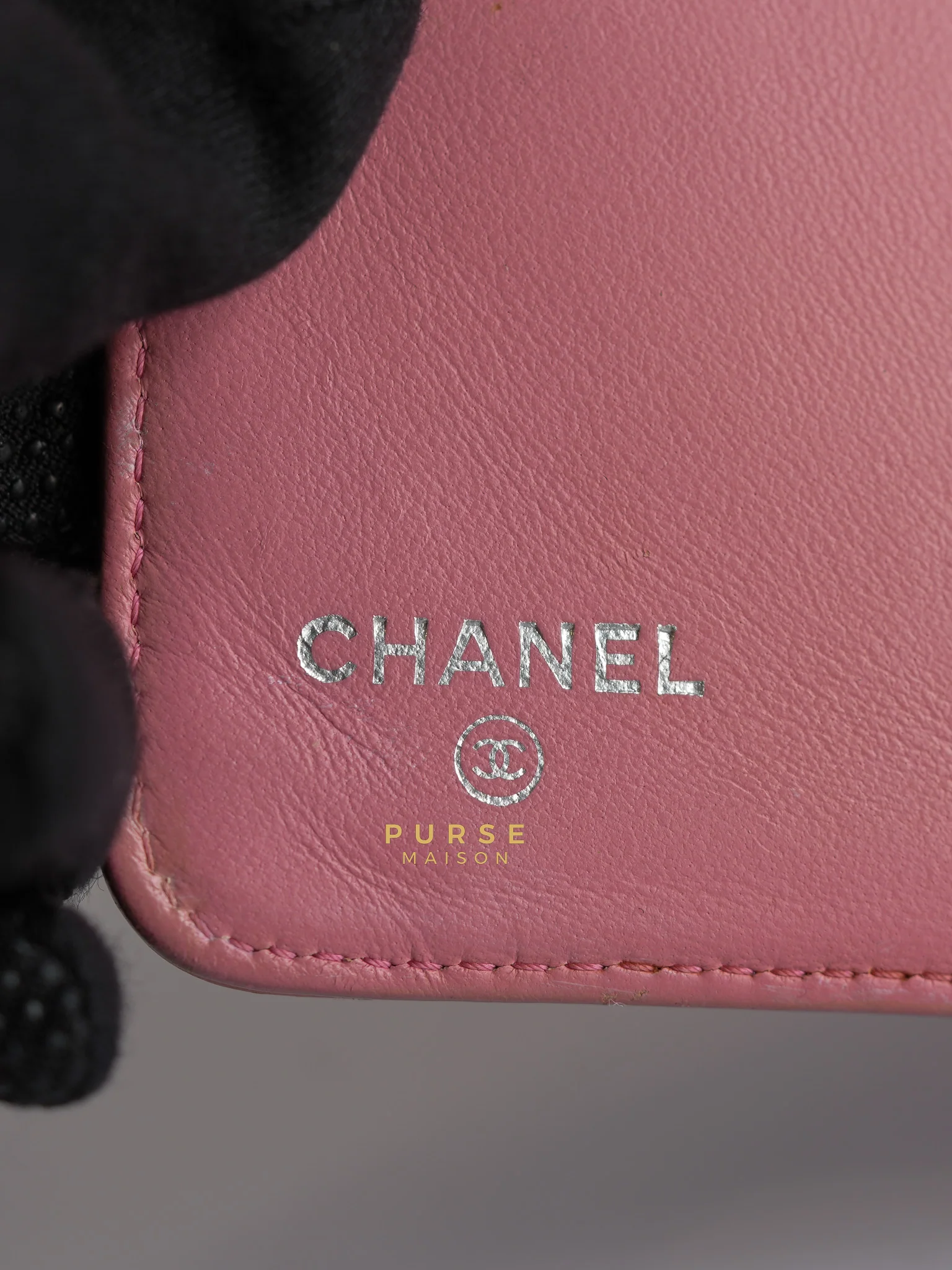 Chanel Bifold Compact Wallet in Pink Lambskin Leather and Silver Hardware Series 16 - Image 36