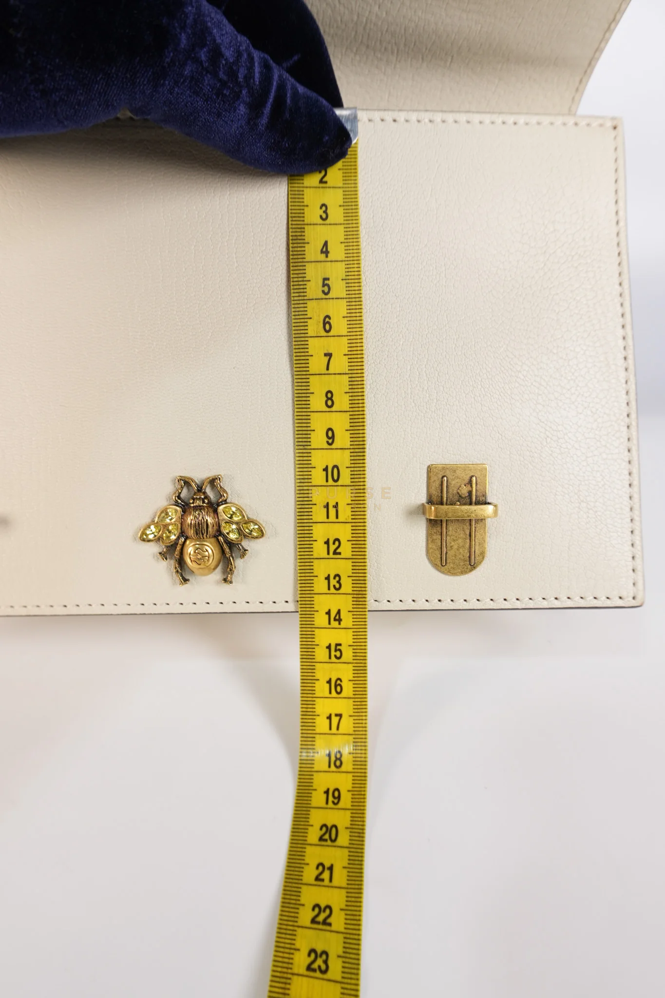 Gucci Ottilia Bee Printed Bamboo Top Handle Bag Small in Cream Leather and Snakeskin - Image 41