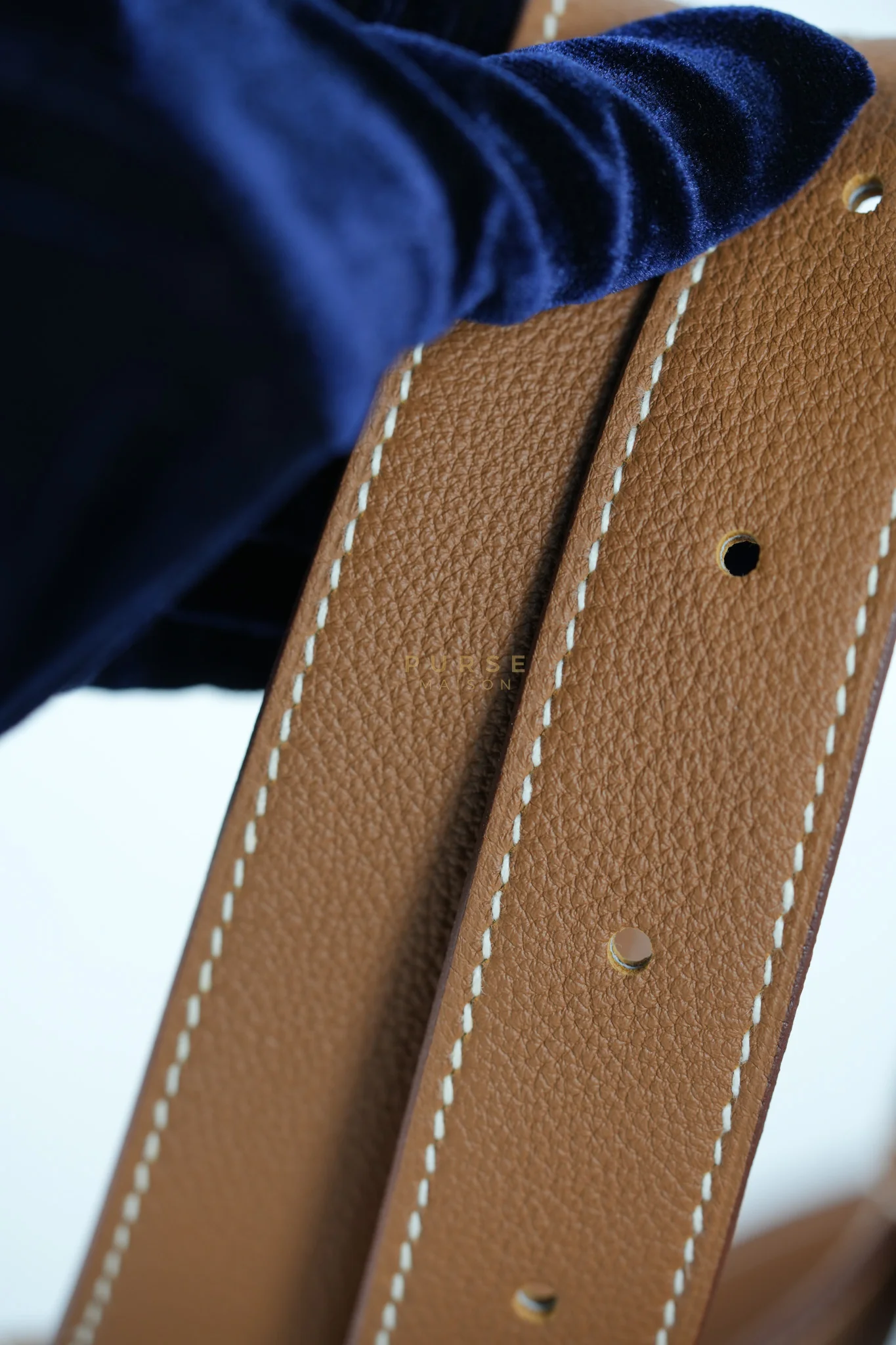 Hermes Steve Light Junior in Gold Togo Leather and Palladium Hardware Stamp Z (2021) - Image 18