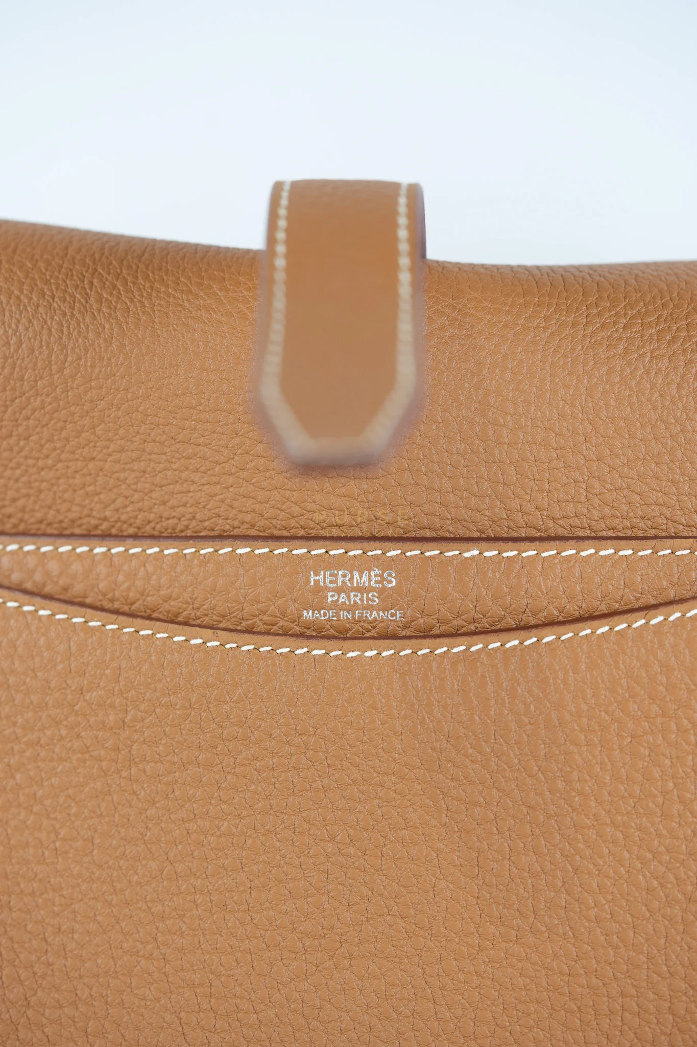 Hermes Steve Light Junior in Gold Togo Leather and Palladium Hardware Stamp Z (2021) - Image 26
