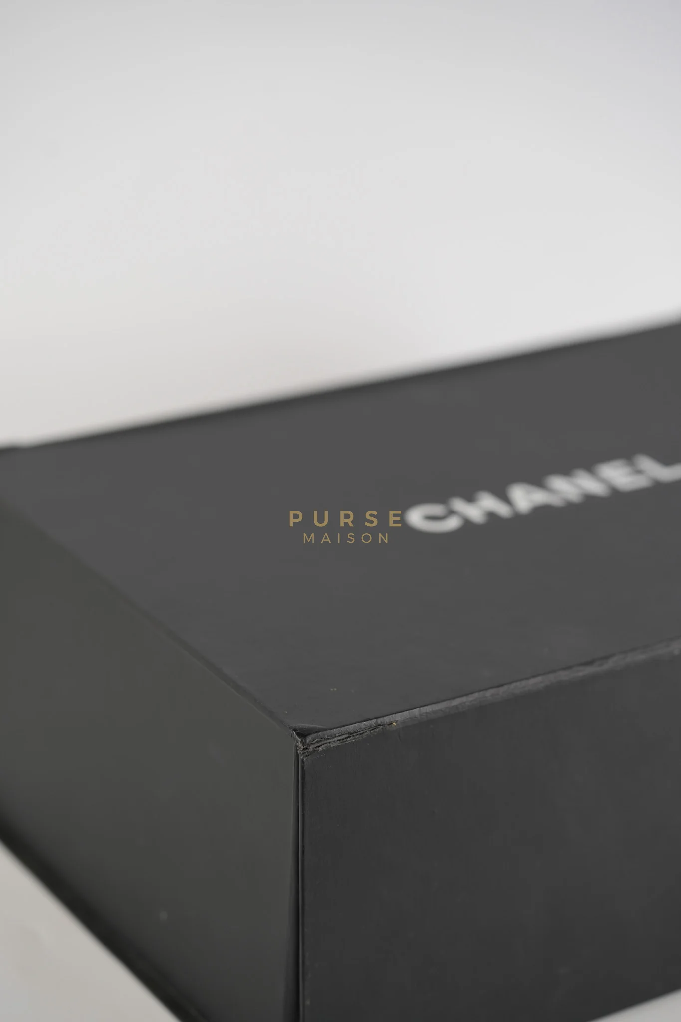 Chanel Le Boy Old Medium in Metallic Bronze Quilted Calfskin Leather and Gold Hardware Series 20 - Image 54