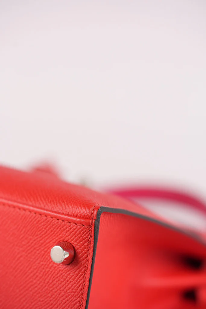 Hermes Kelly 28 Sellier in Rouge Coeur/Rose Extreme/Blue Zanzibar Epsom Leather and Palladium Hardware Stamp Z (2021) - Image 24