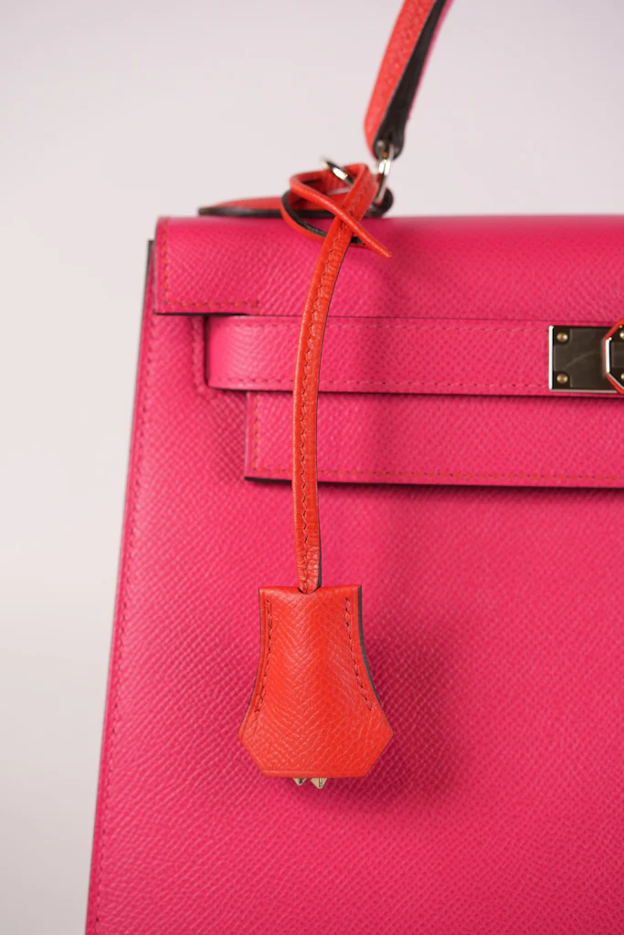 Hermes Kelly 28 Sellier in Rouge Coeur/Rose Extreme/Blue Zanzibar Epsom Leather and Palladium Hardware Stamp Z (2021) - Image 26