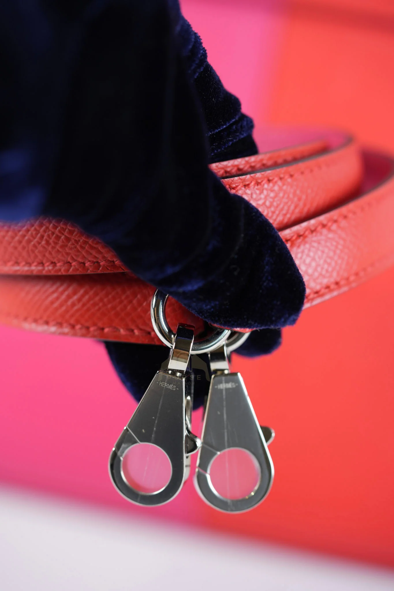 Hermes Kelly 28 Sellier in Rouge Coeur/Rose Extreme/Blue Zanzibar Epsom Leather and Palladium Hardware Stamp Z (2021) - Image 31